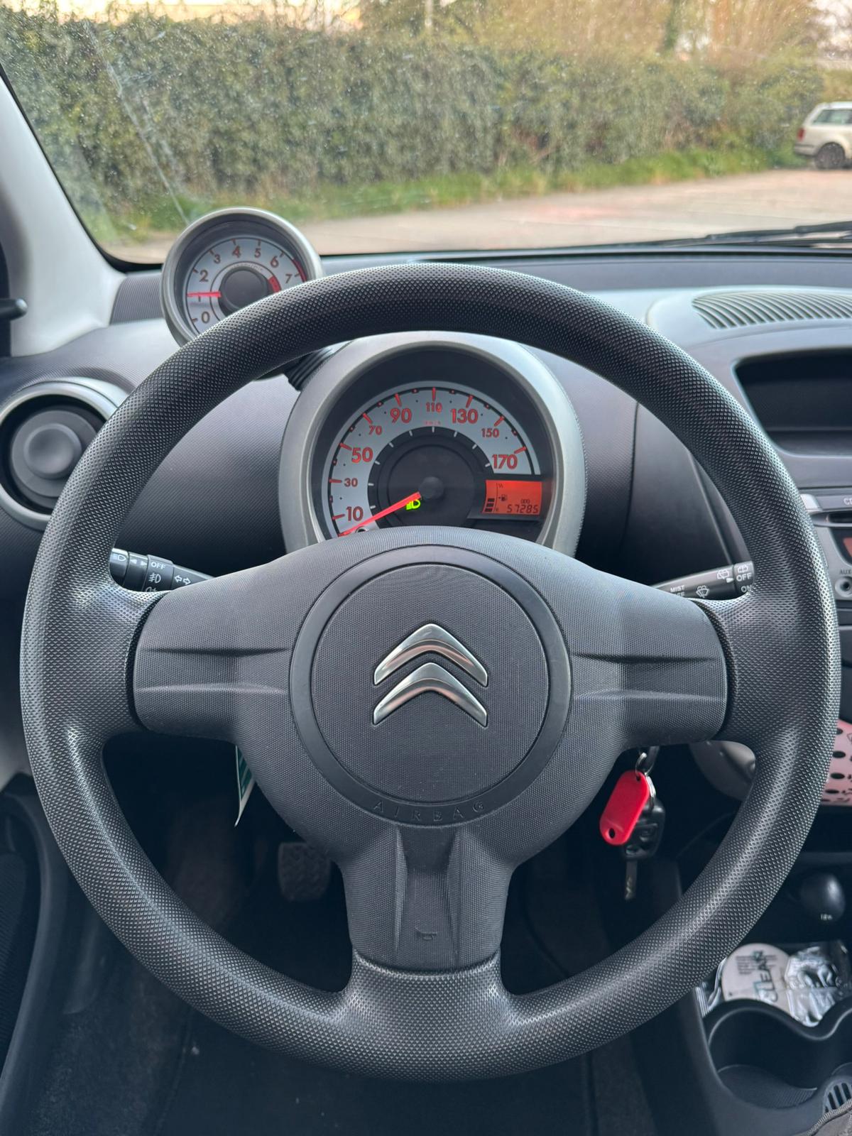 CITROEN C1 1.0i Séduction-image-10