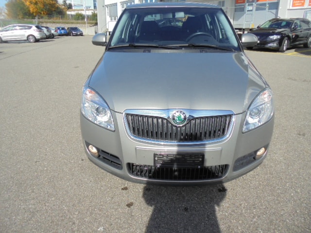 SKODA Fabia 1.6 Elegance Tiptronic-image-15
