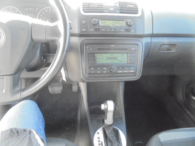 SKODA Fabia 1.6 Elegance Tiptronic-image-7