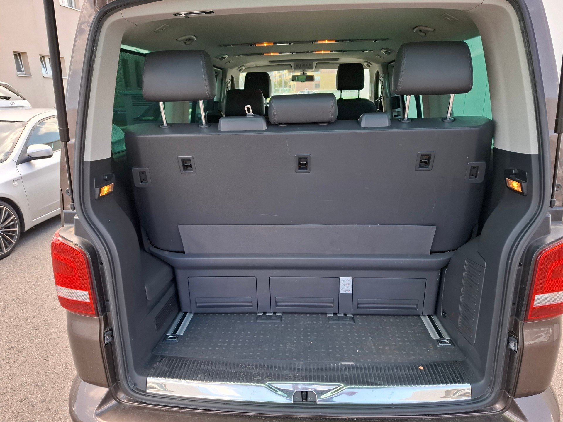 VW T5 Multivan 2.0 Bi-TDI CR HL Prem. 4Motion DSG-image-6