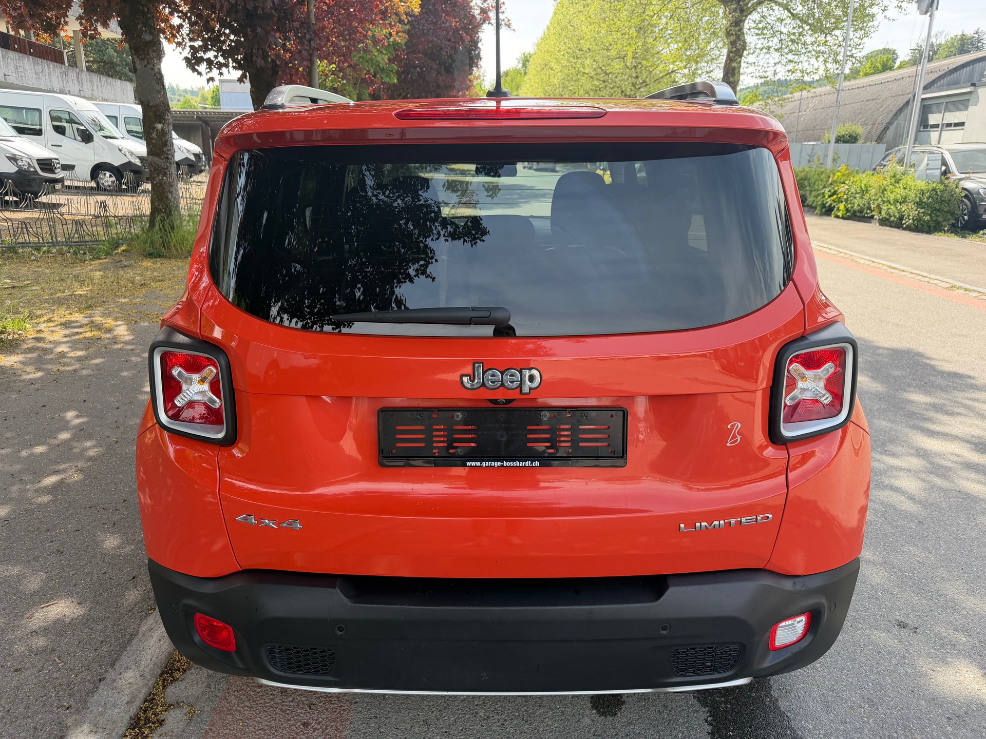 JEEP Renegade 1.4 Turbo Limited AWD-image-4