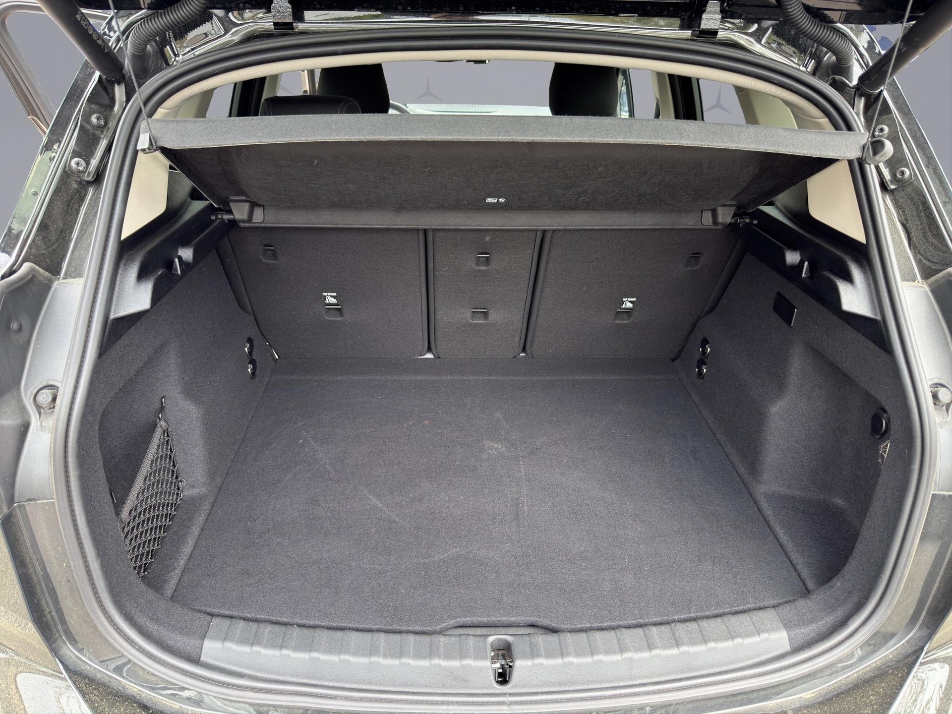 BMW 225e xDrive Active Tourer-image-9
