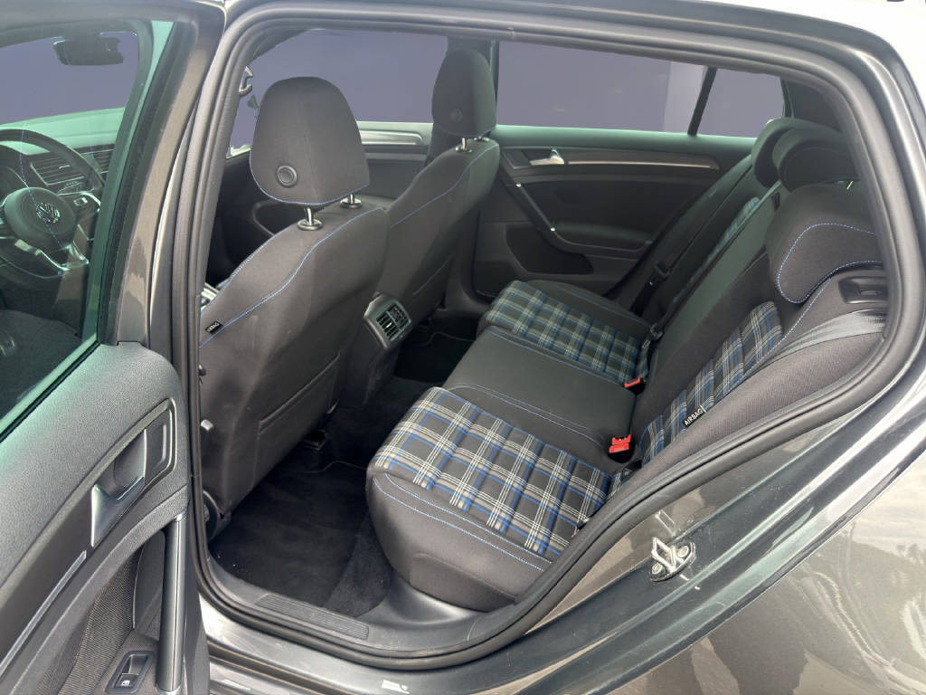 VW Golf VII 1.4 TSI Plug-In-Hybrid GTE DSG-image-10