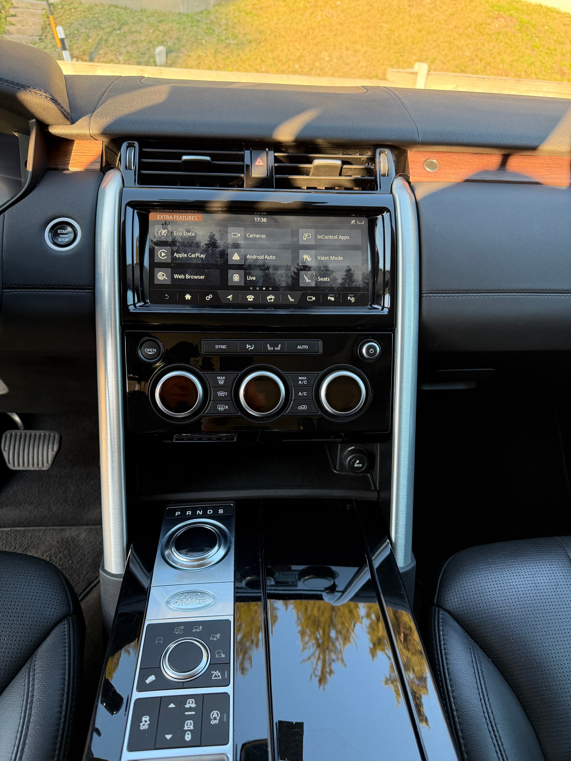 LAND ROVER 3.0 SDV6 HSE-image-7