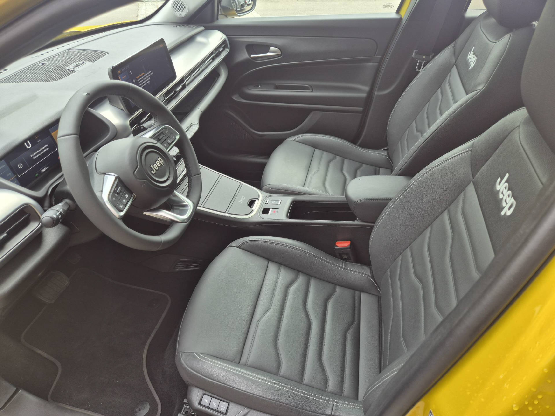 JEEP Avenger 1.2 MHEV Summit & Sky-image-7