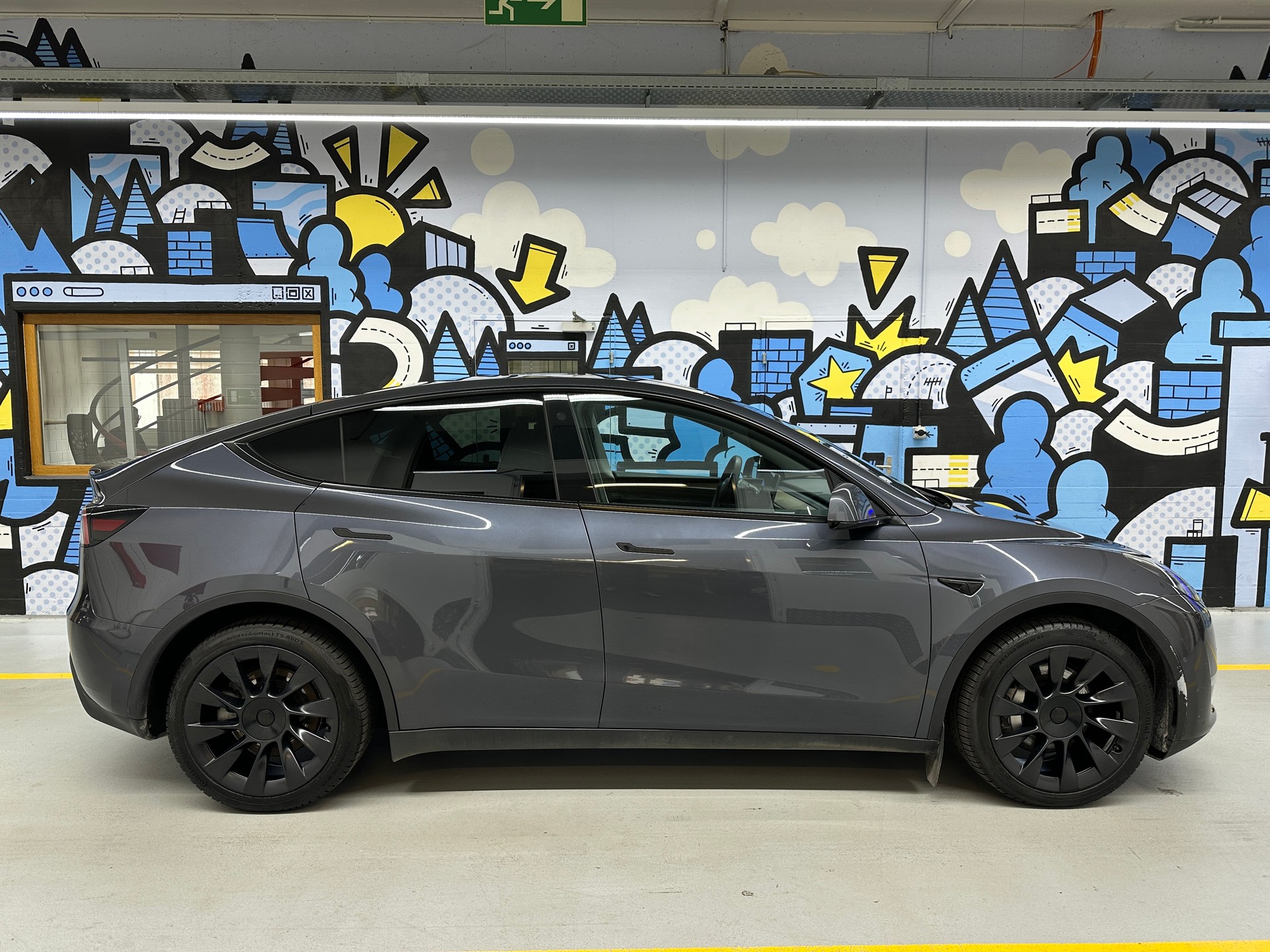 TESLA Model Y Long Range-image-2