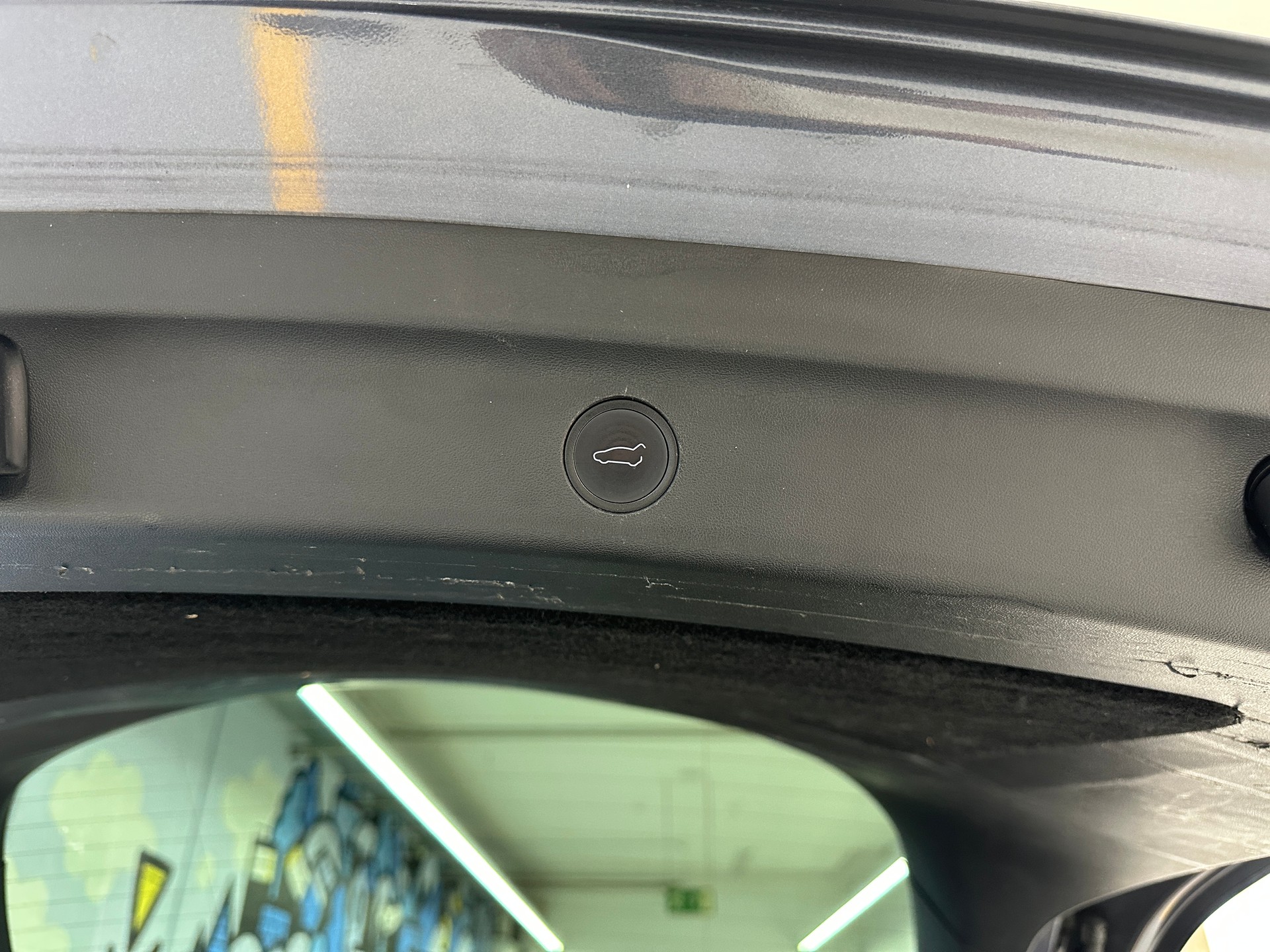 TESLA Model Y Long Range-image-11
