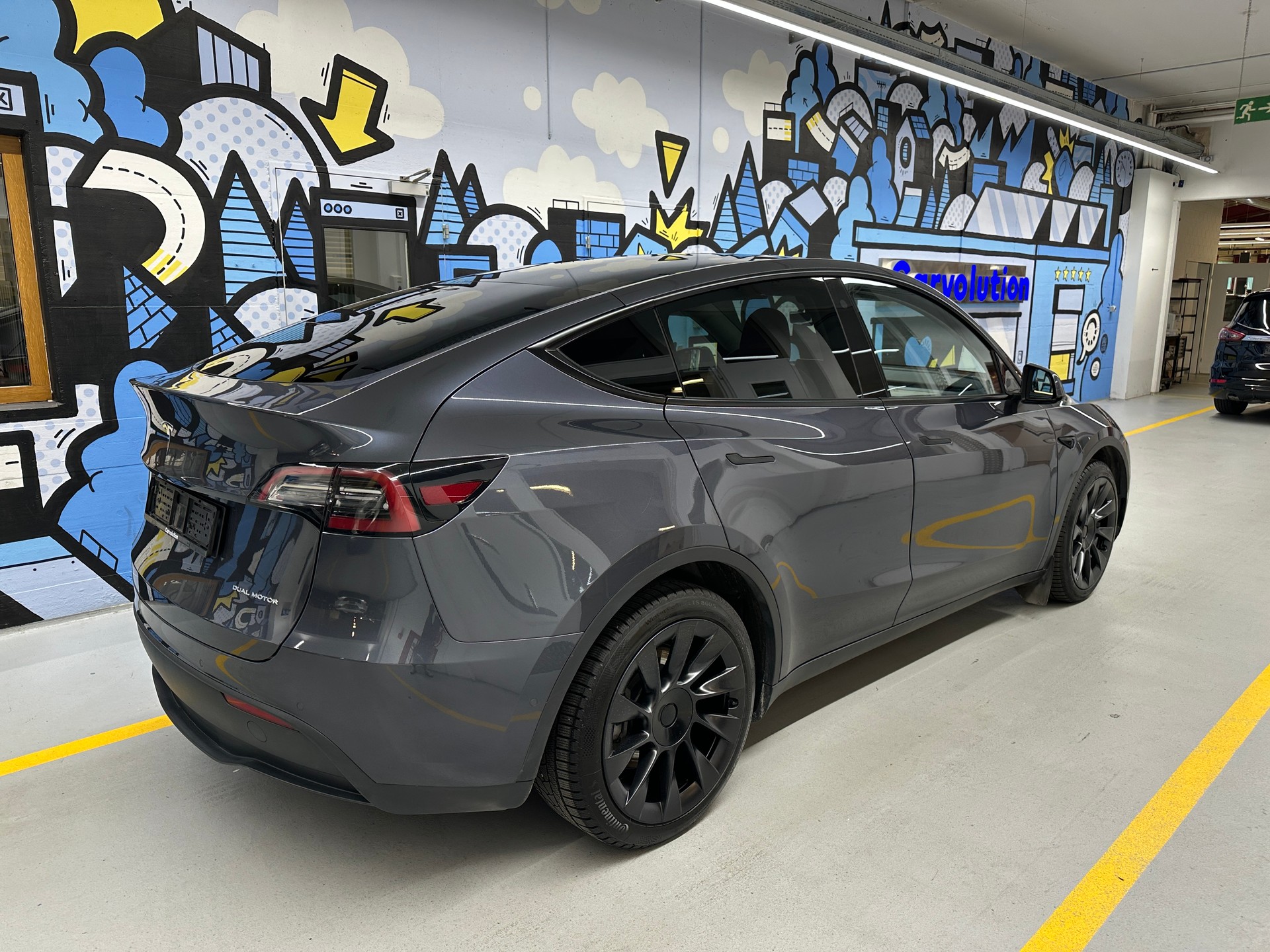 TESLA Model Y Long Range-image-3