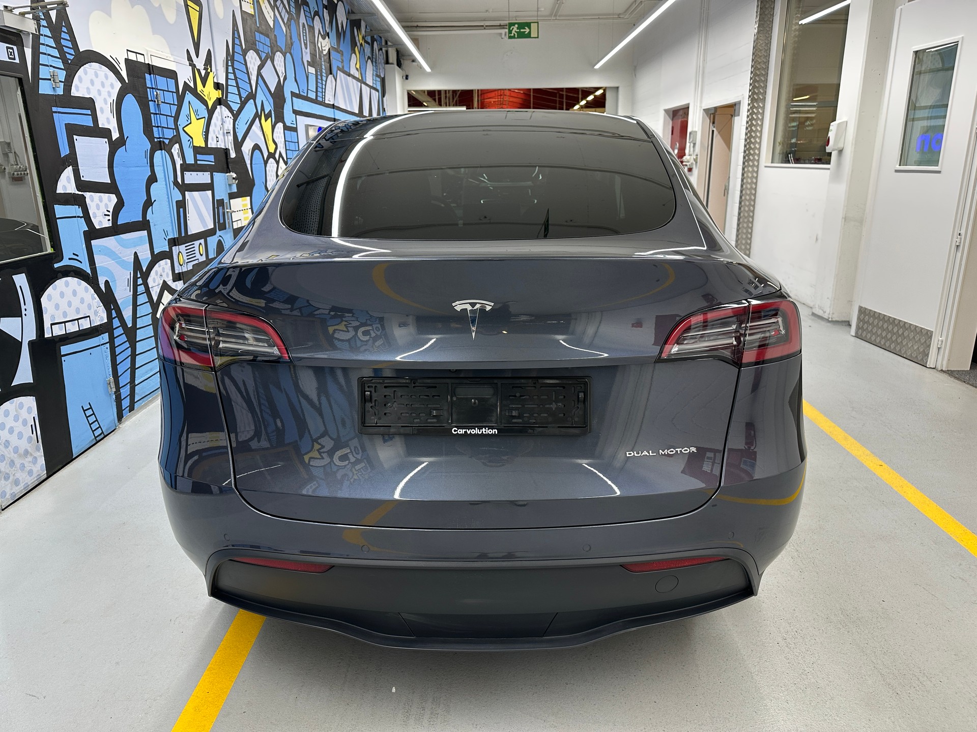 TESLA Model Y Long Range-image-4