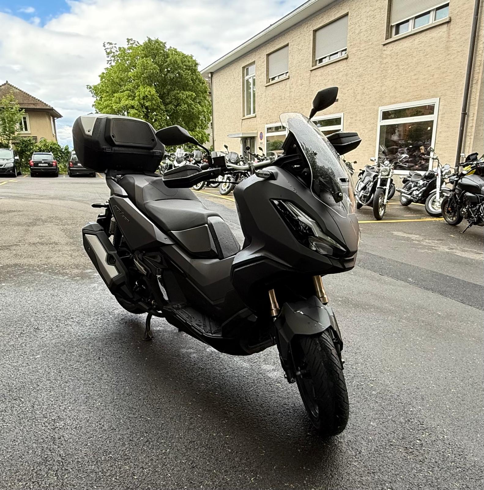 HONDA ADV 350-showroom-element-1