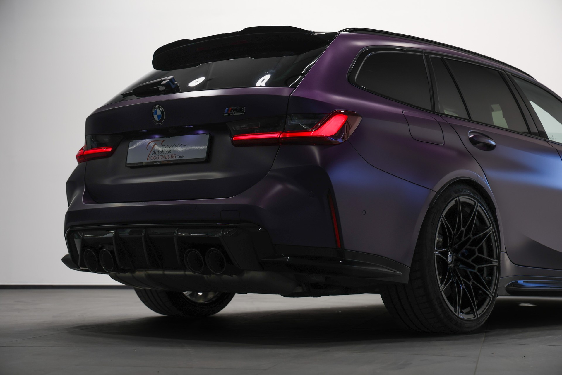 BMW M3 Touring xDrive Competition M LCI *FROZEN PURPLE*Carbon Schalensitze*BMW Werksgarantie bis 10.2027*-image-14