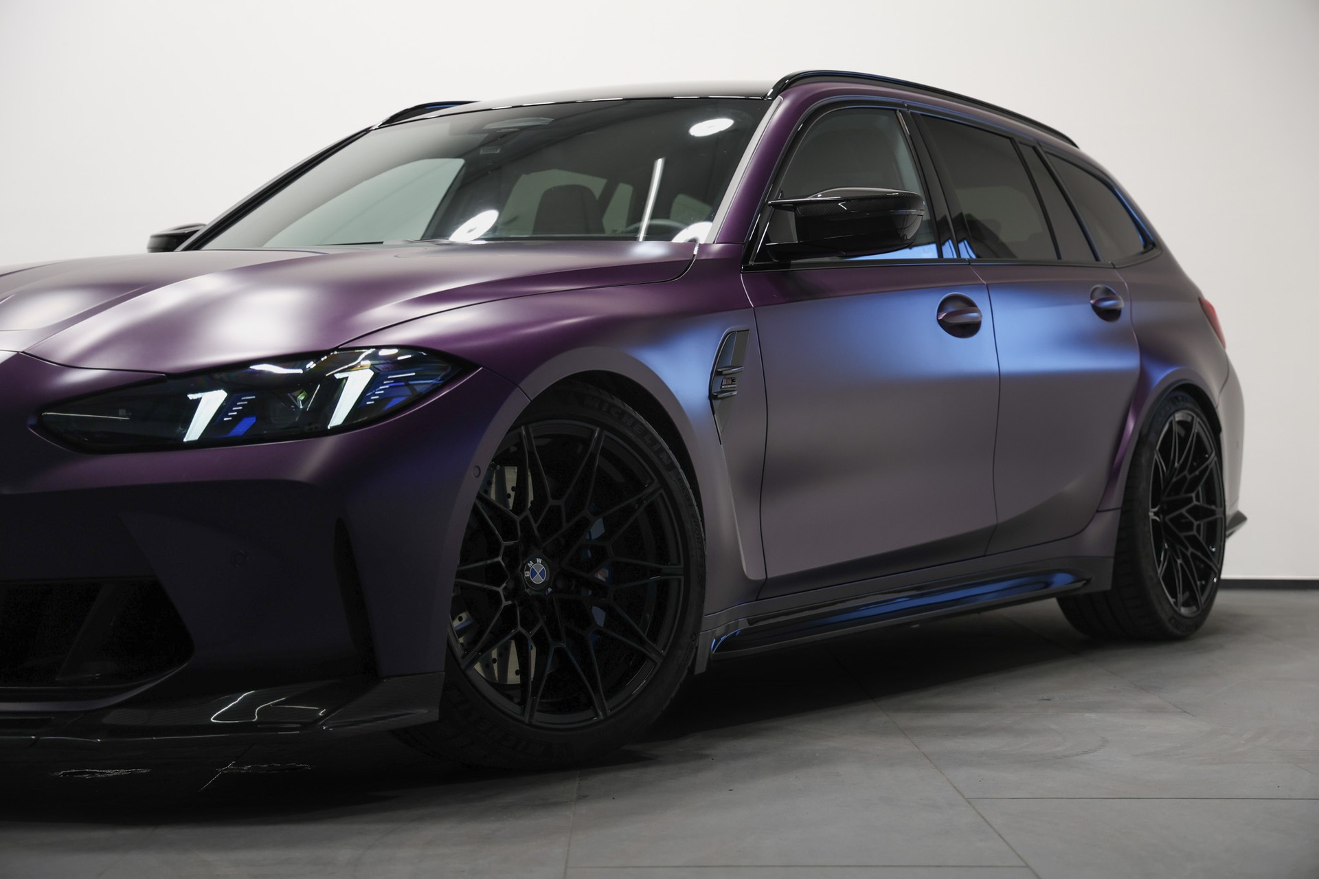 BMW M3 Touring xDrive Competition M LCI *FROZEN PURPLE*Carbon Schalensitze*BMW Werksgarantie bis 10.2027*-image-10