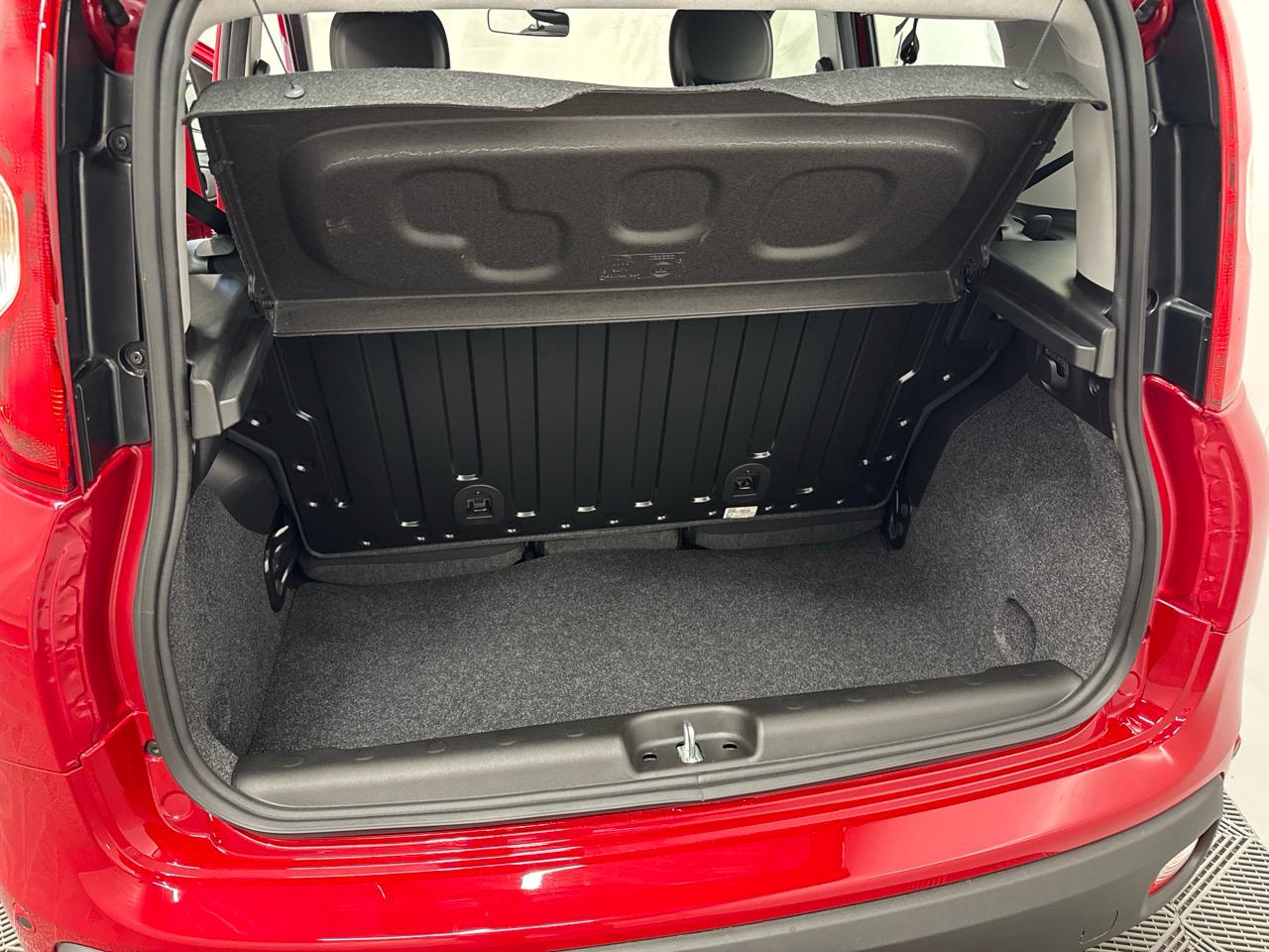 FIAT Pandina 1.0 MHEV Edition RED-image-11