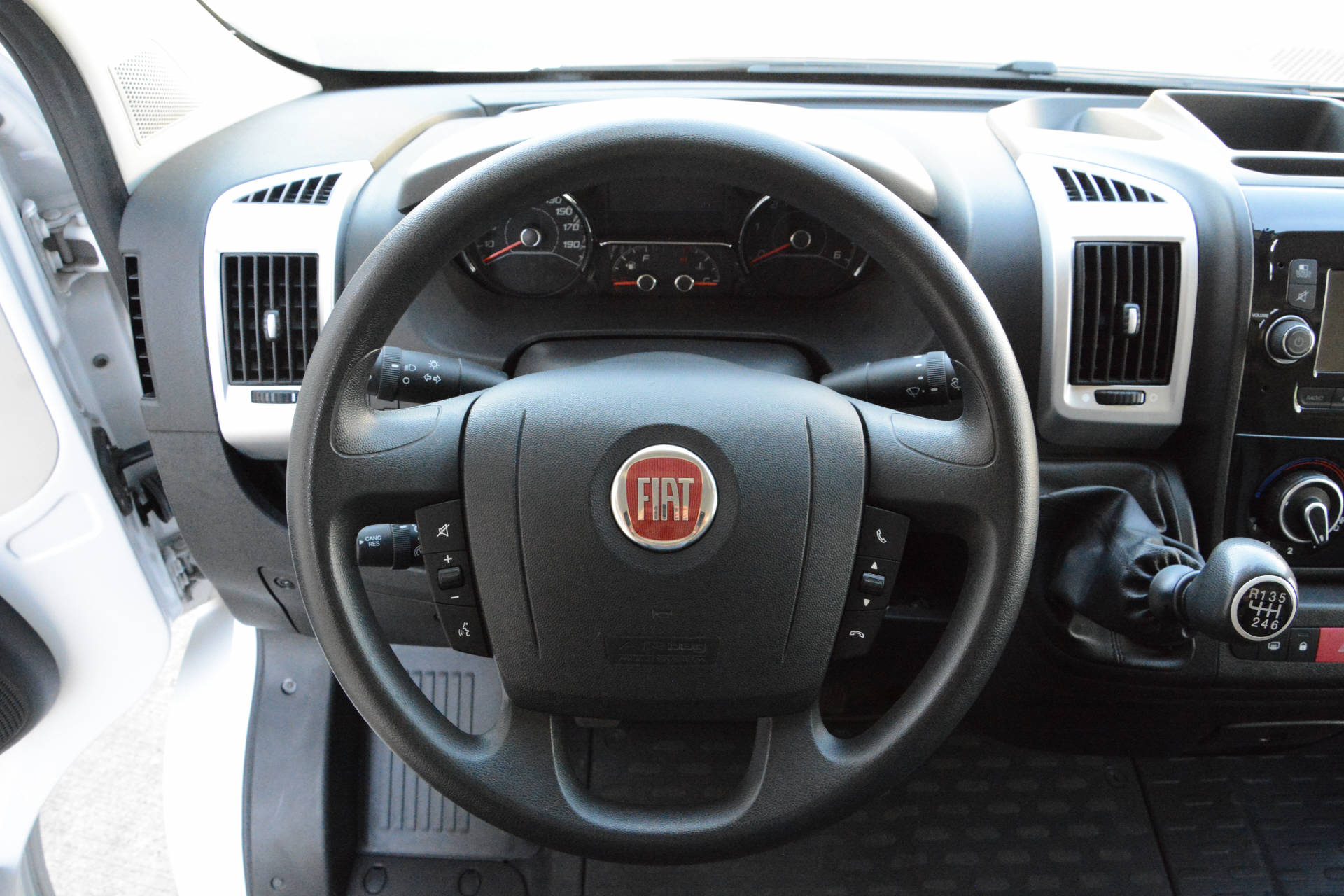 FIAT Ducato 290 35 Kab.-Ch. 4035 2.3 MJ-image-12