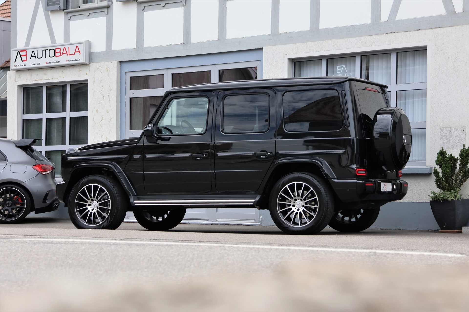 MERCEDES-BENZ G 350 d AMG Line 9G-Tronic (CH) "G Manufaktur"-image-3