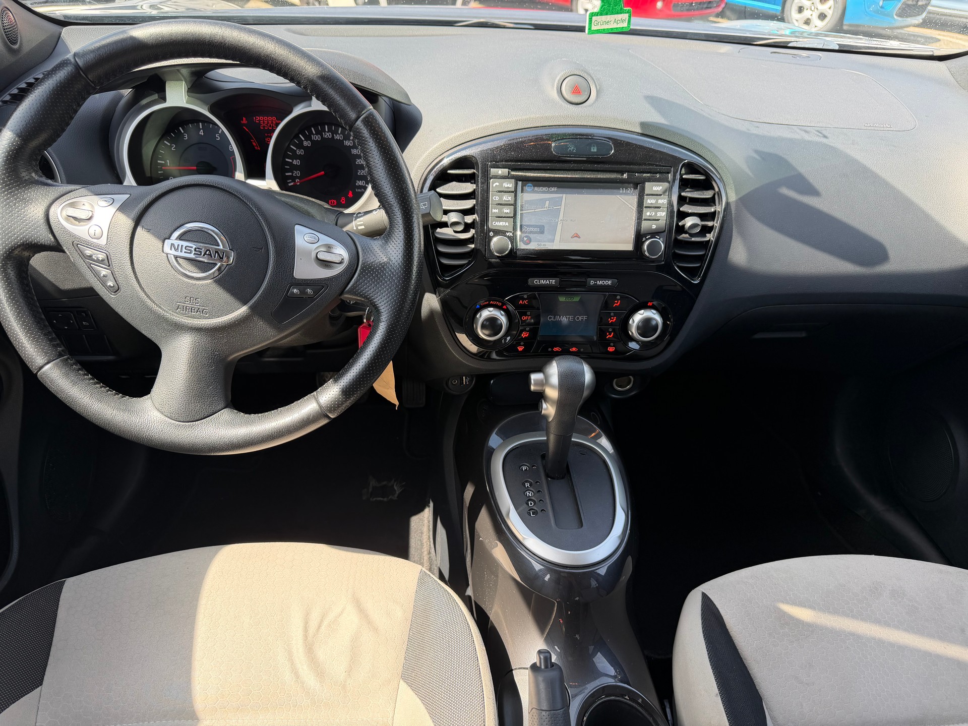 NISSAN Juke 1.6 tekna Xtronic CVT-image-7