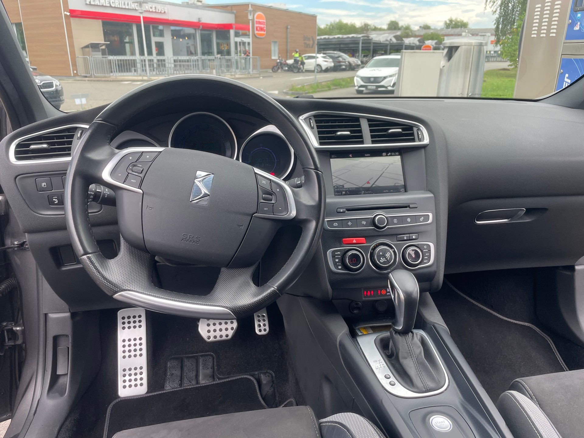 DS AUTOMOBILES DS 4 1.6 THP Sport Chic Automatic-image-6