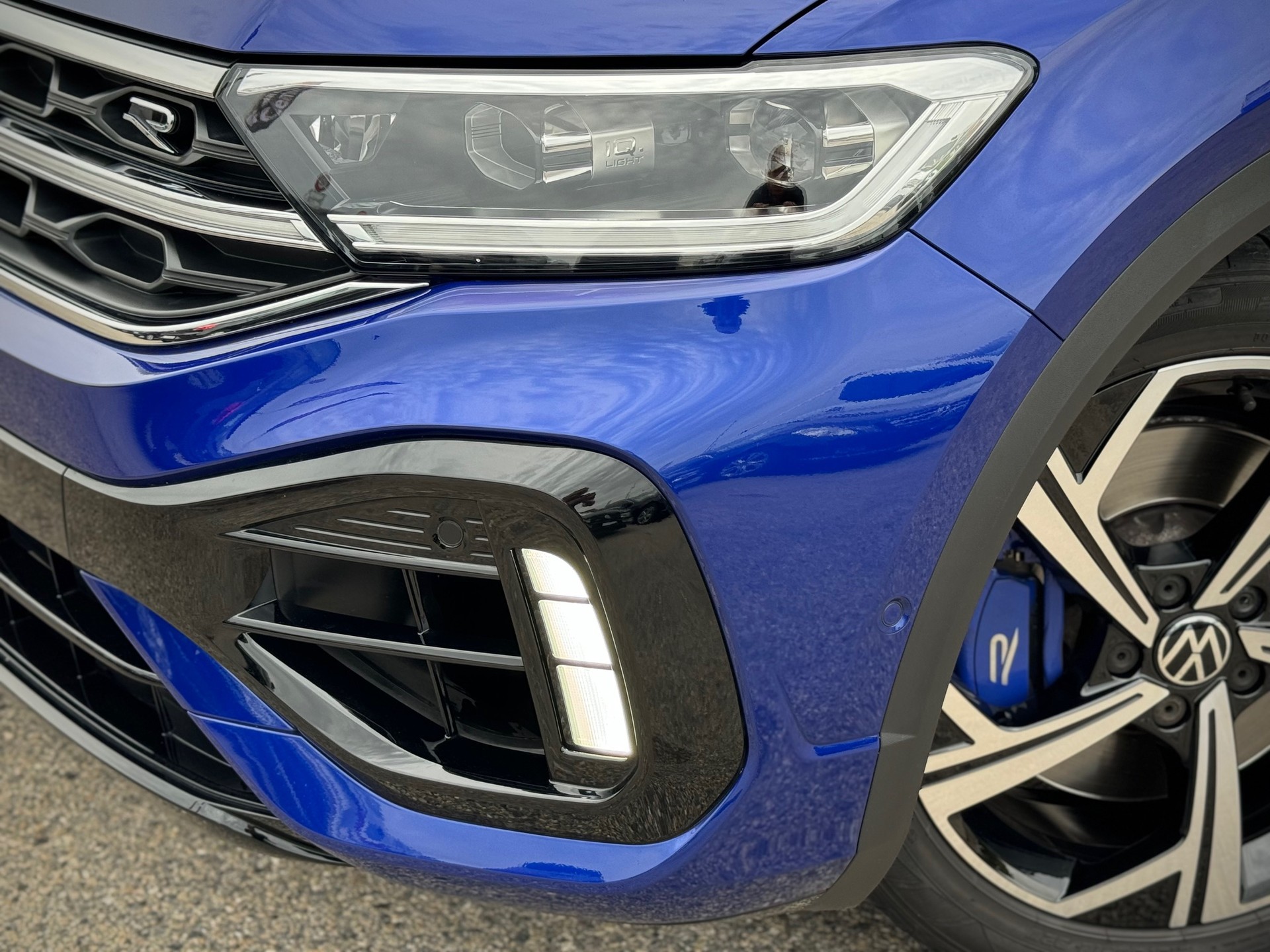 VW T-Roc 2.0 TSI R DSG 4Motion - Véhicule Suisse (CH)-image-2