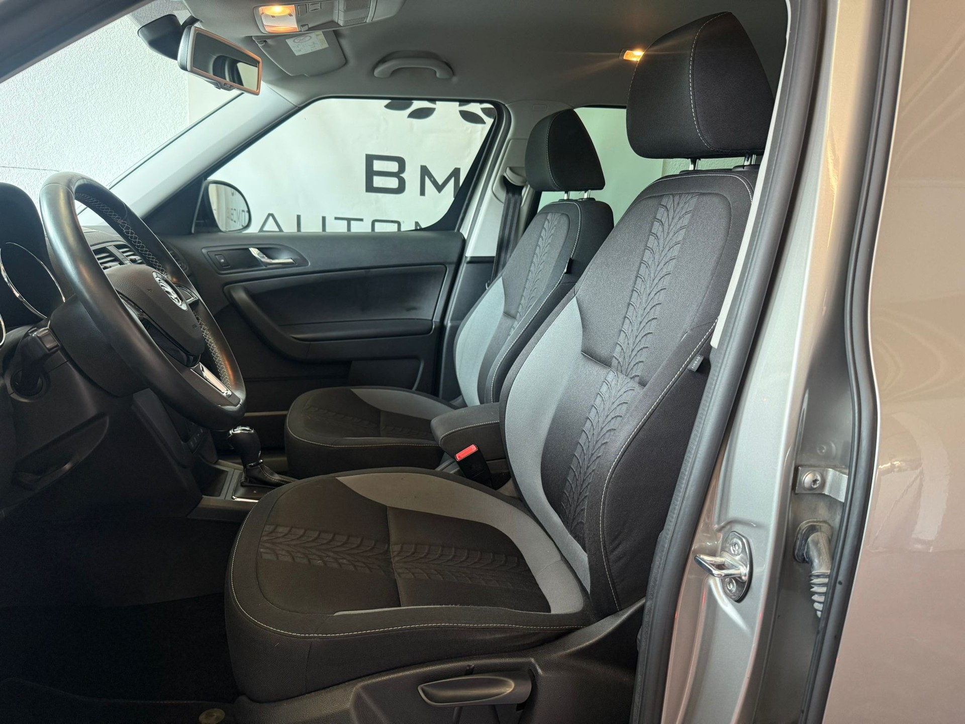 SKODA Yeti 1.4 TSI Outdoor Adventure 4x4 DSG-image-9