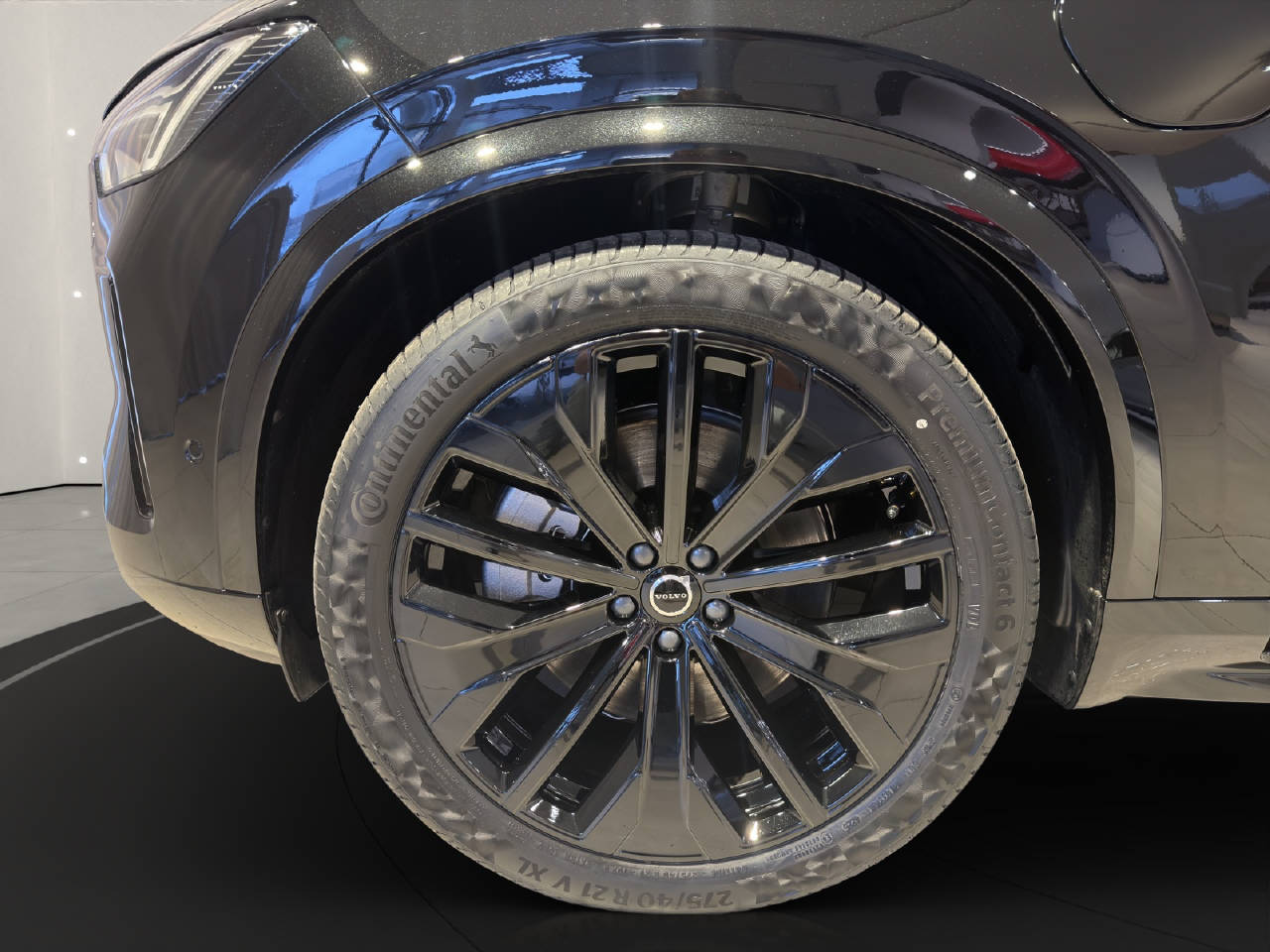 VOLVO XC90 2.0 T8 TE Black Edition eAWD-image-13