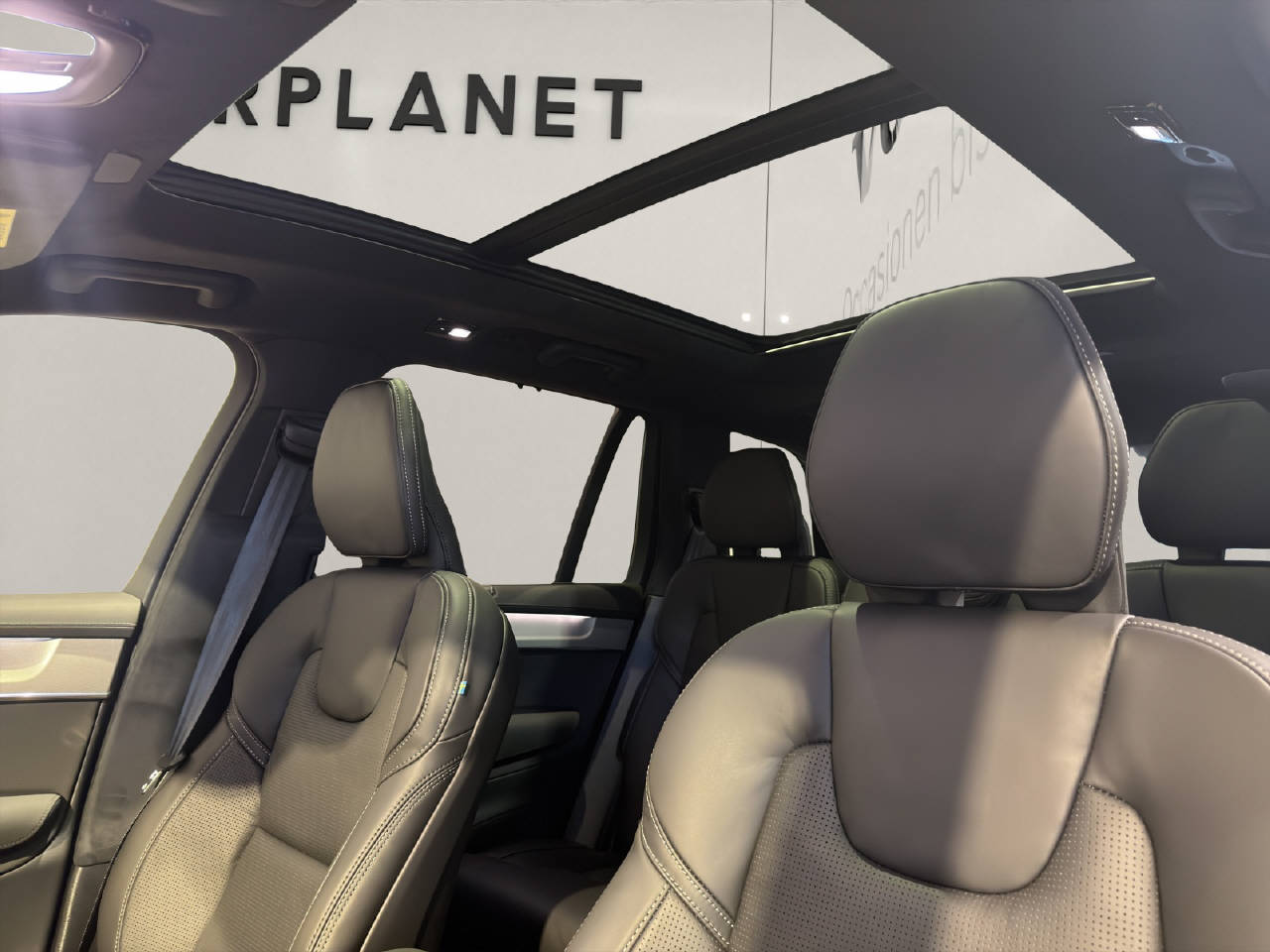 VOLVO XC90 2.0 T8 TE Black Edition eAWD-image-15