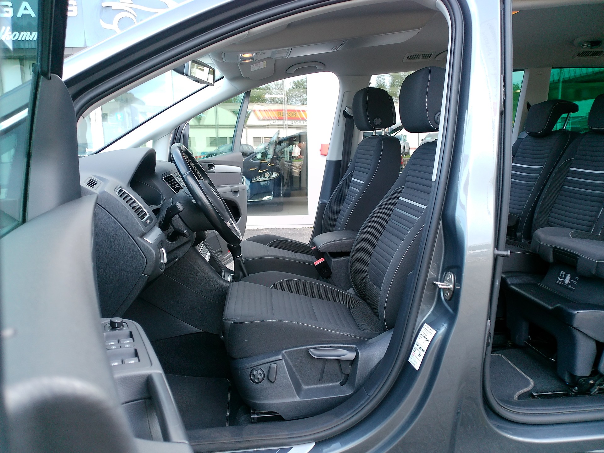 VW Sharan 2.0 TDI BlueMotion Technology Cup 4Motion-image-10