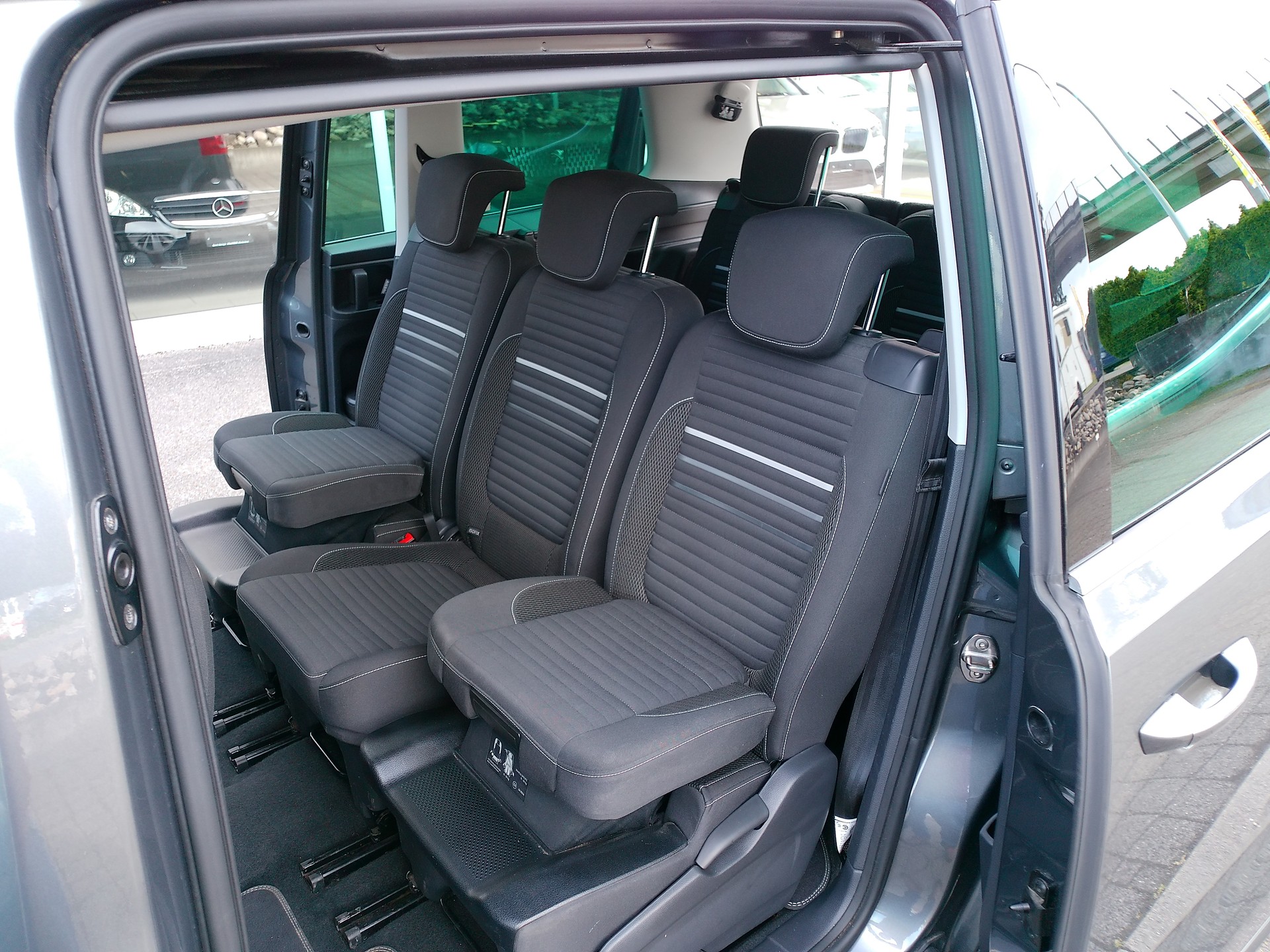 VW Sharan 2.0 TDI BlueMotion Technology Cup 4Motion-image-14