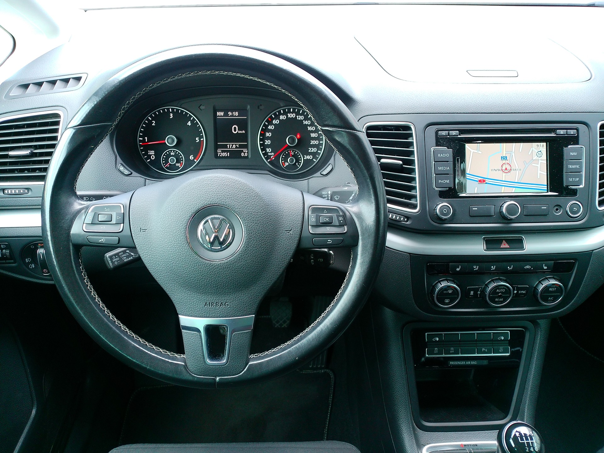 VW Sharan 2.0 TDI BlueMotion Technology Cup 4Motion-image-25