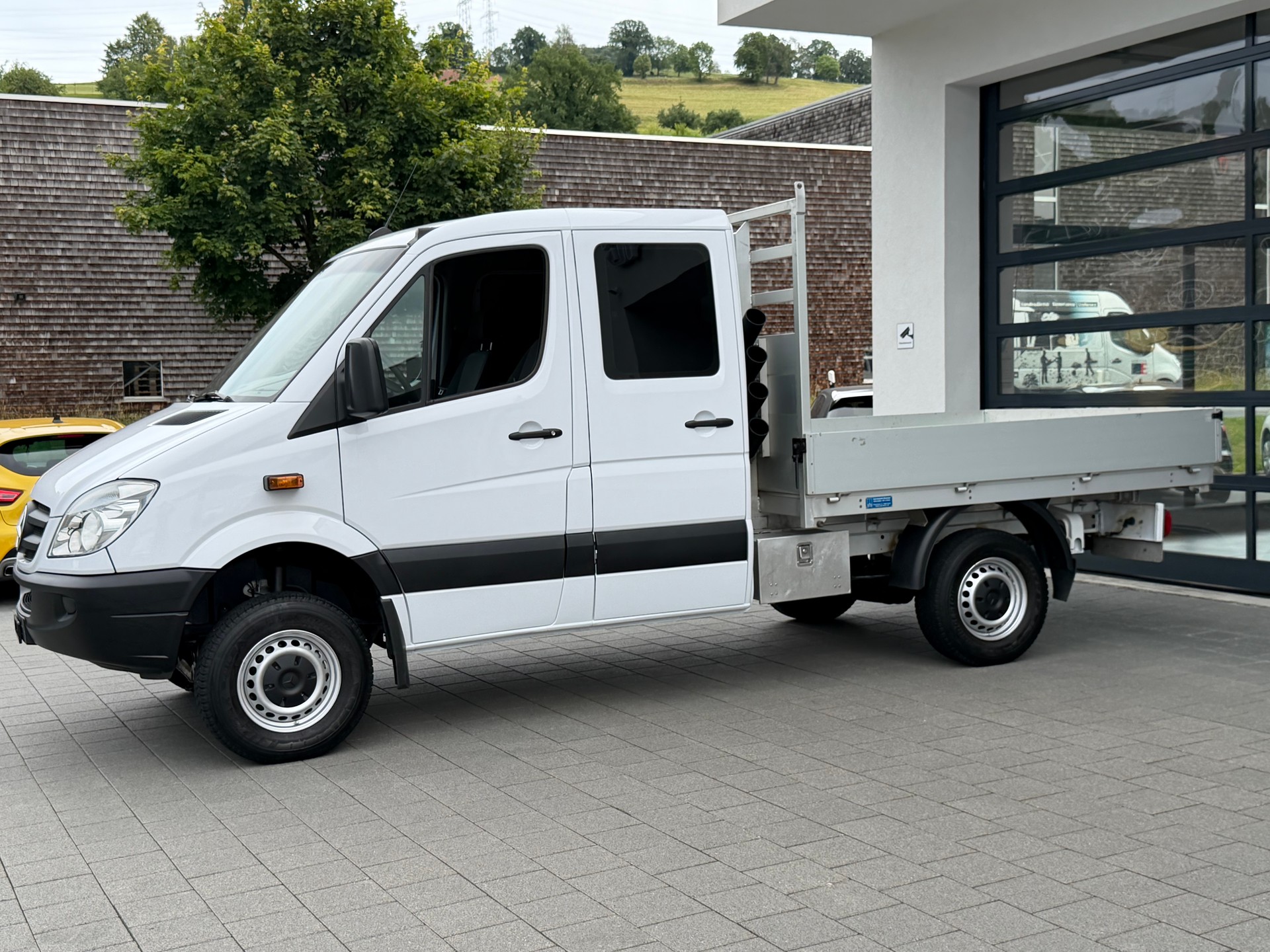 MERCEDES-BENZ Sprinter 316 CDI Standard 4x4 Automat-image-4