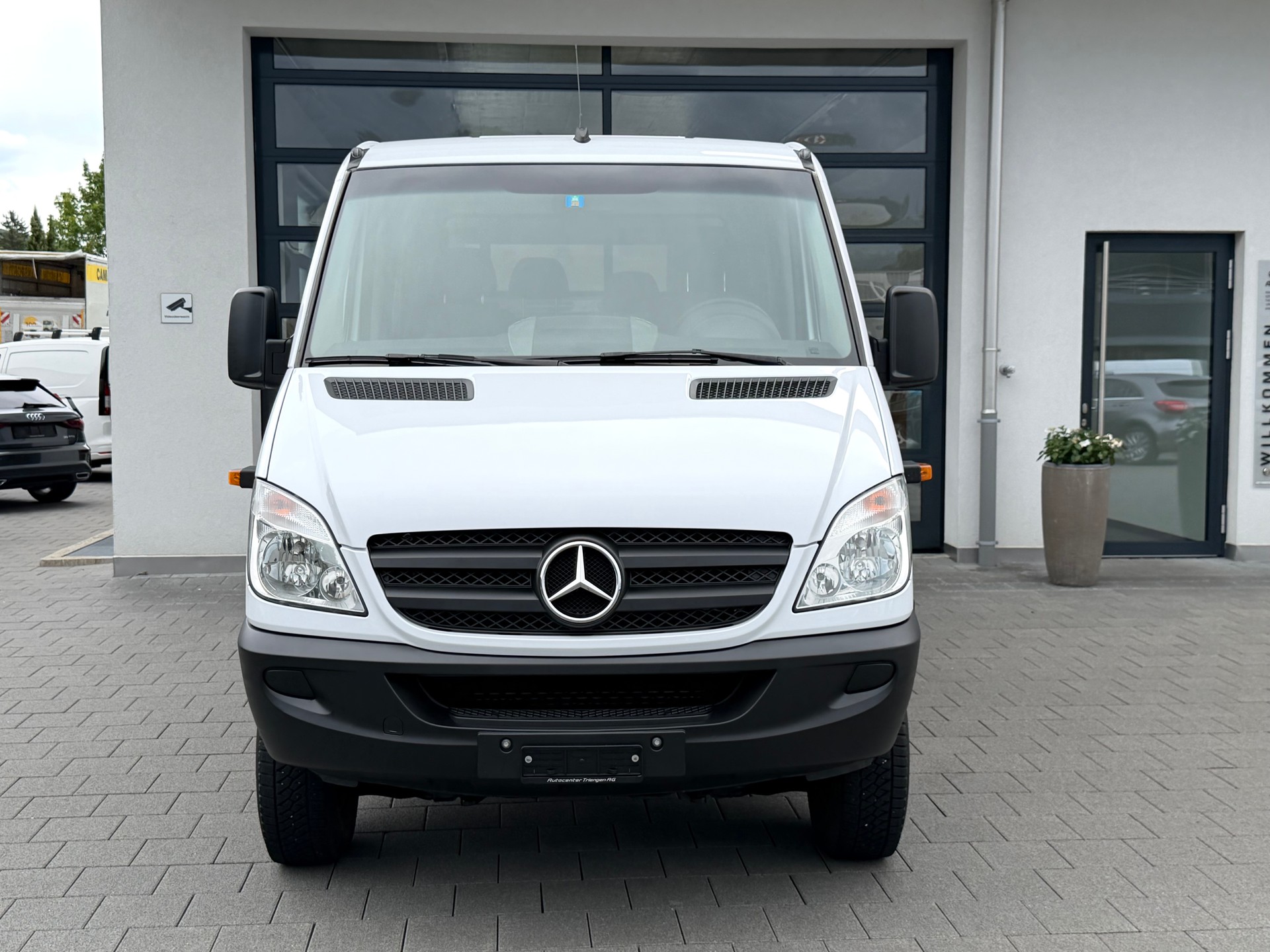 MERCEDES-BENZ Sprinter 316 CDI Standard 4x4 Automat-image-2