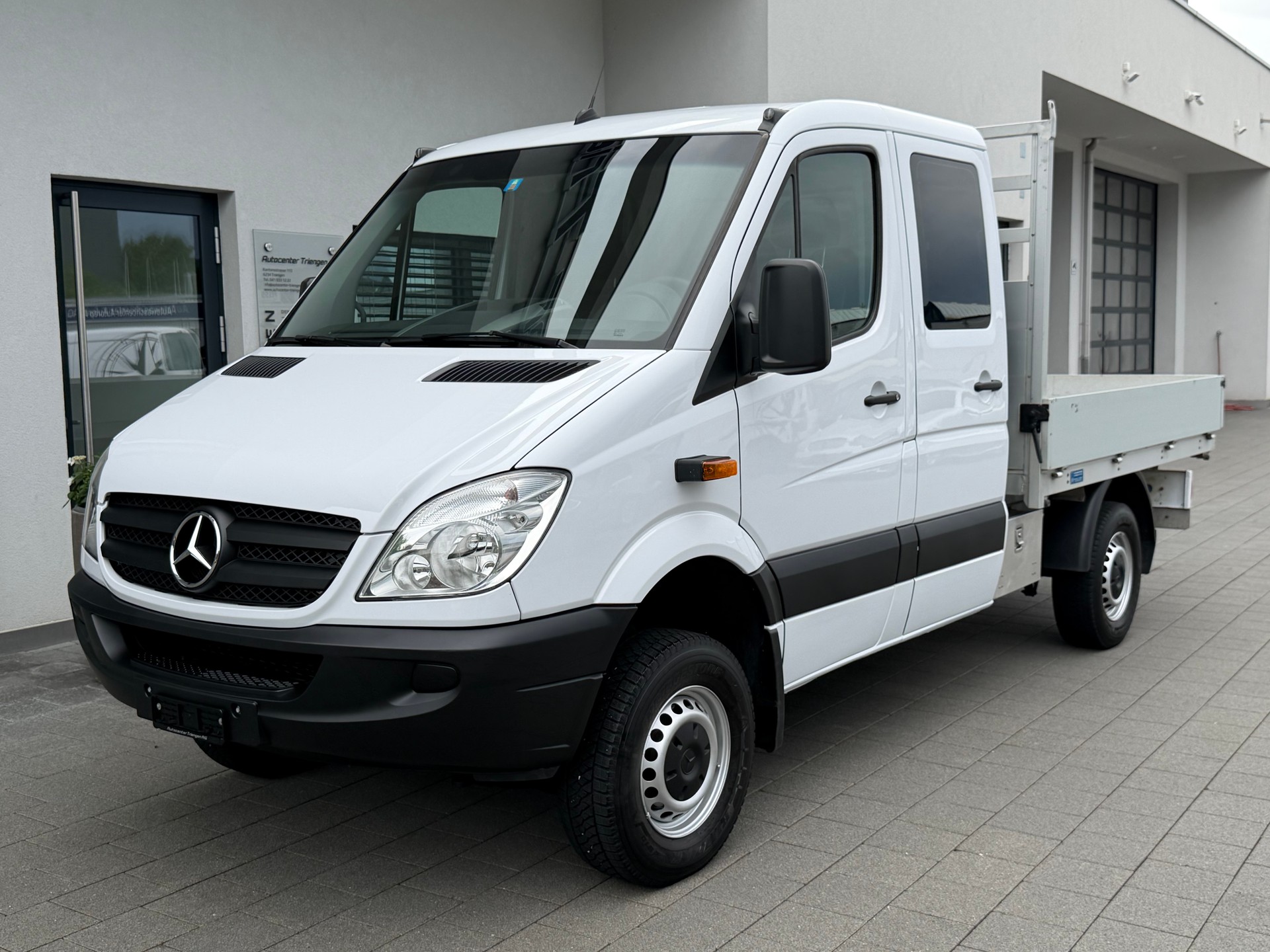 MERCEDES-BENZ Sprinter 316 CDI Standard 4x4 Automat-image-6