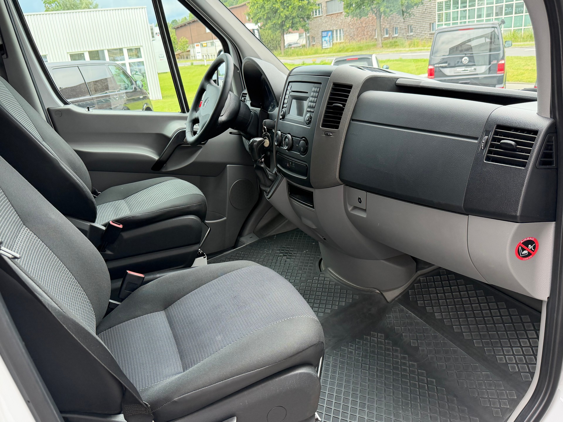 MERCEDES-BENZ Sprinter 316 CDI Standard 4x4 Automat-image-11