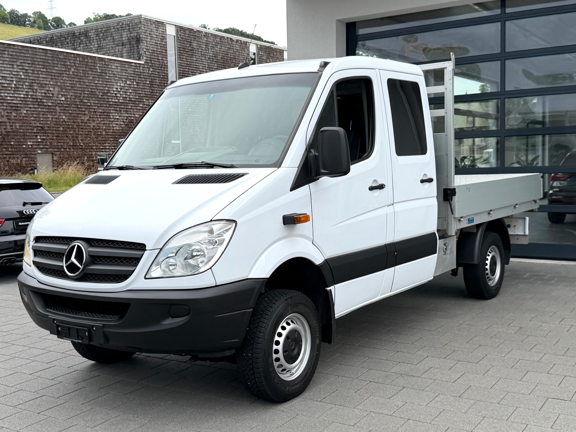 MERCEDES-BENZ Sprinter 316 CDI Standard 4x4 Automat-image-0