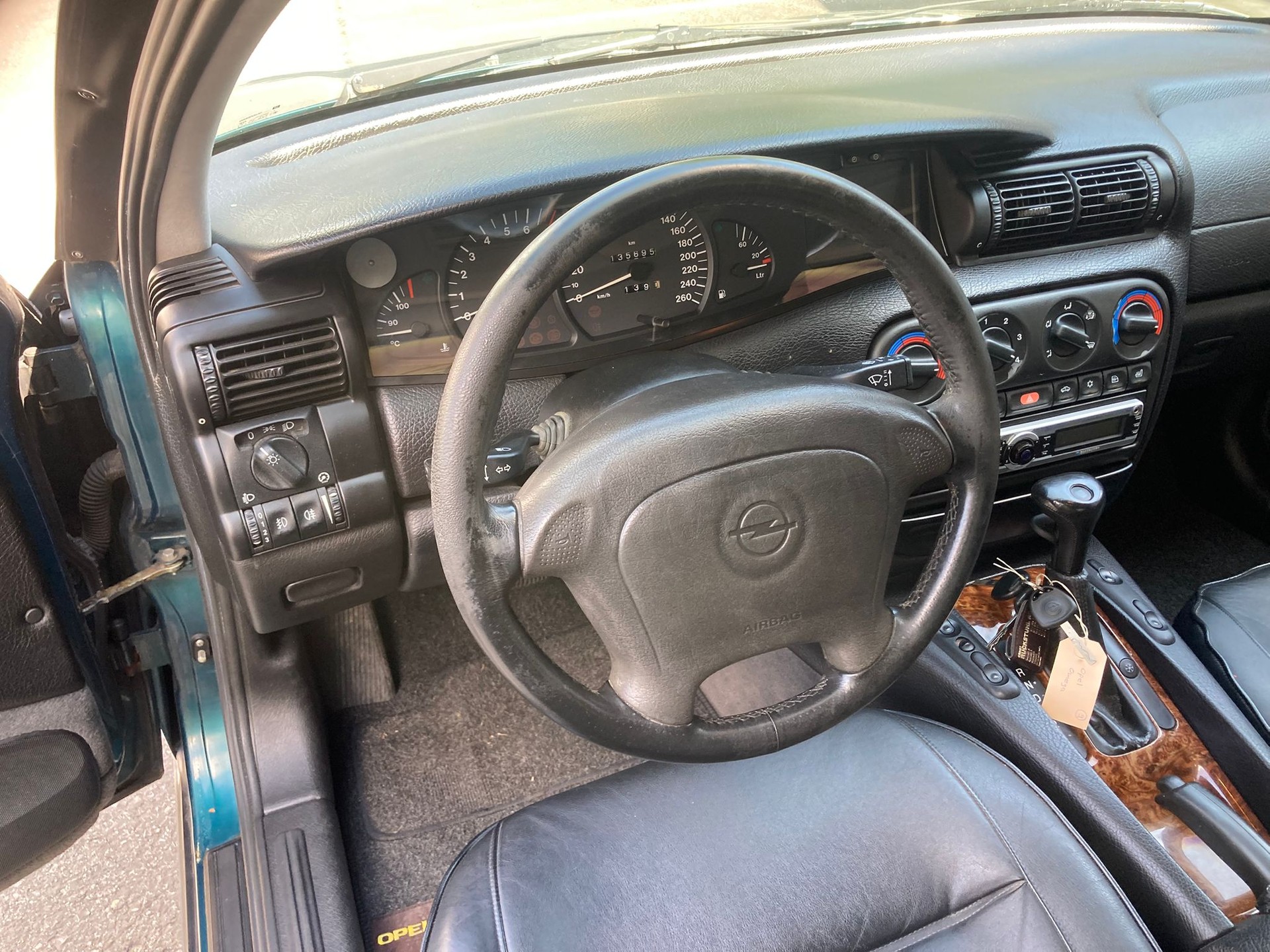 OPEL Omega 3.0i MV6 A-image-7
