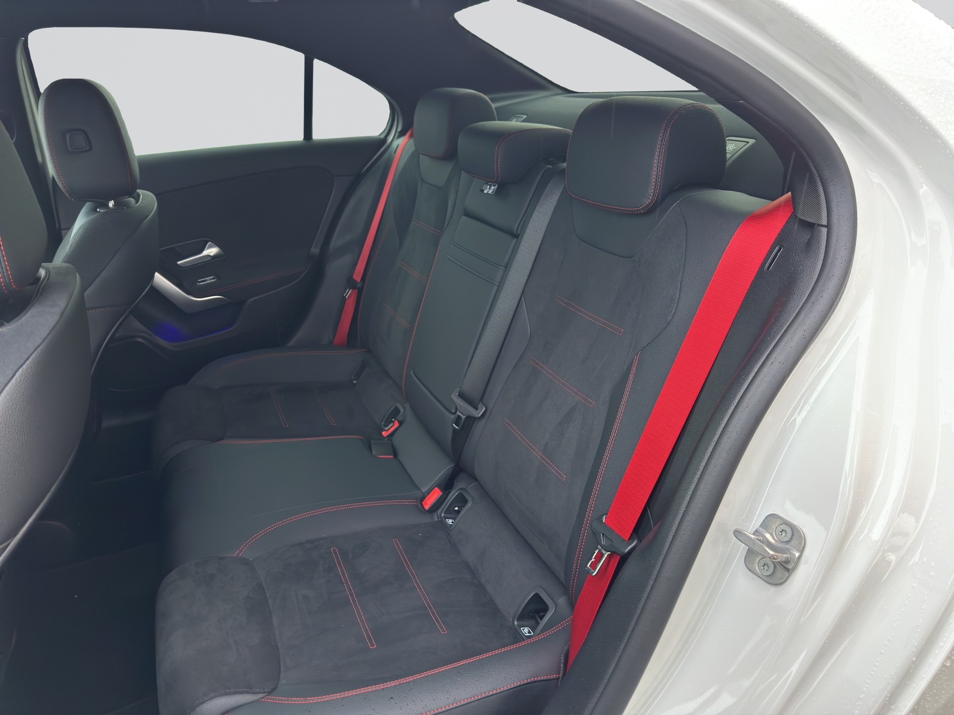MERCEDES-BENZ A AMG 35 4Matic+ 8G-DCT-image-6