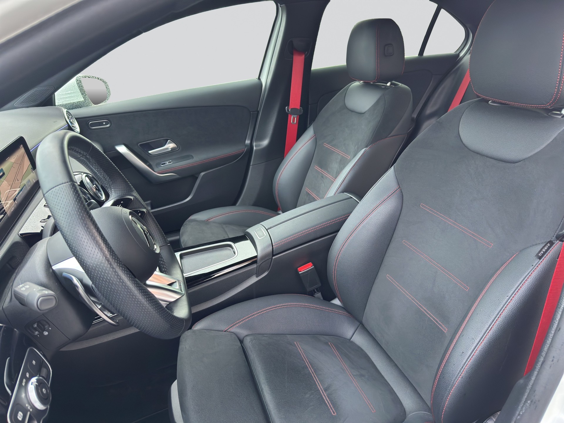 MERCEDES-BENZ A AMG 35 4Matic+ 8G-DCT-image-5