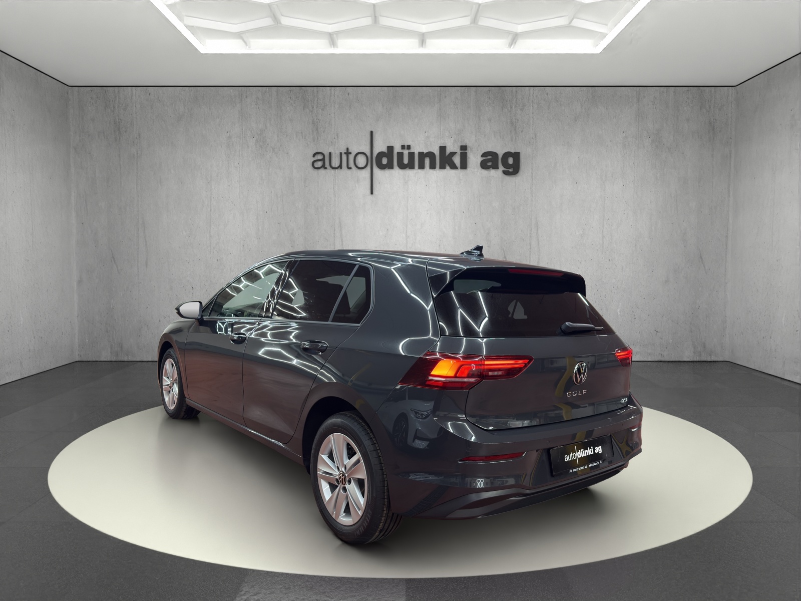 VW Golf 1.5 e TSI mHEV Value DSG-image-2