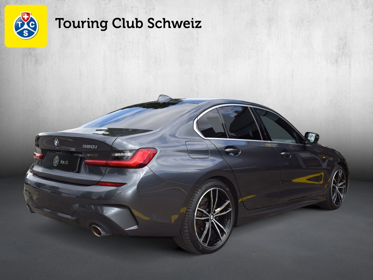 BMW 320i xDrive Steptronic M Sport-image-4