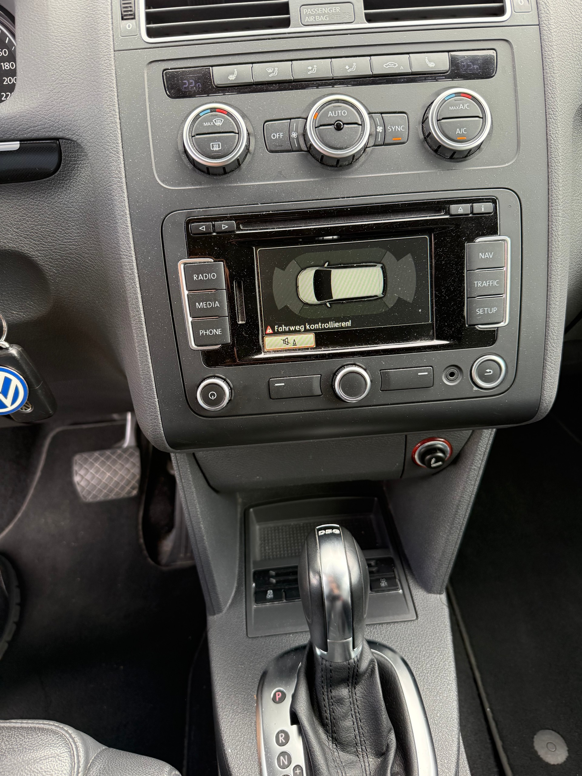 VW Touran 1.4 TSI Highline DSG-image-9