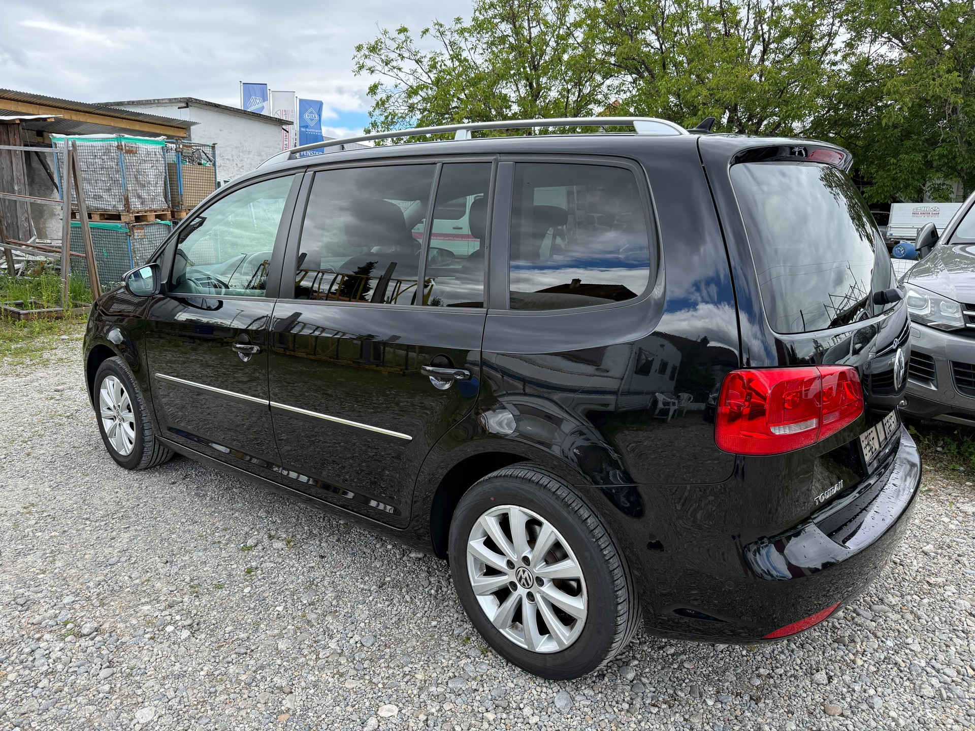 VW Touran 1.4 TSI Highline DSG-image-5