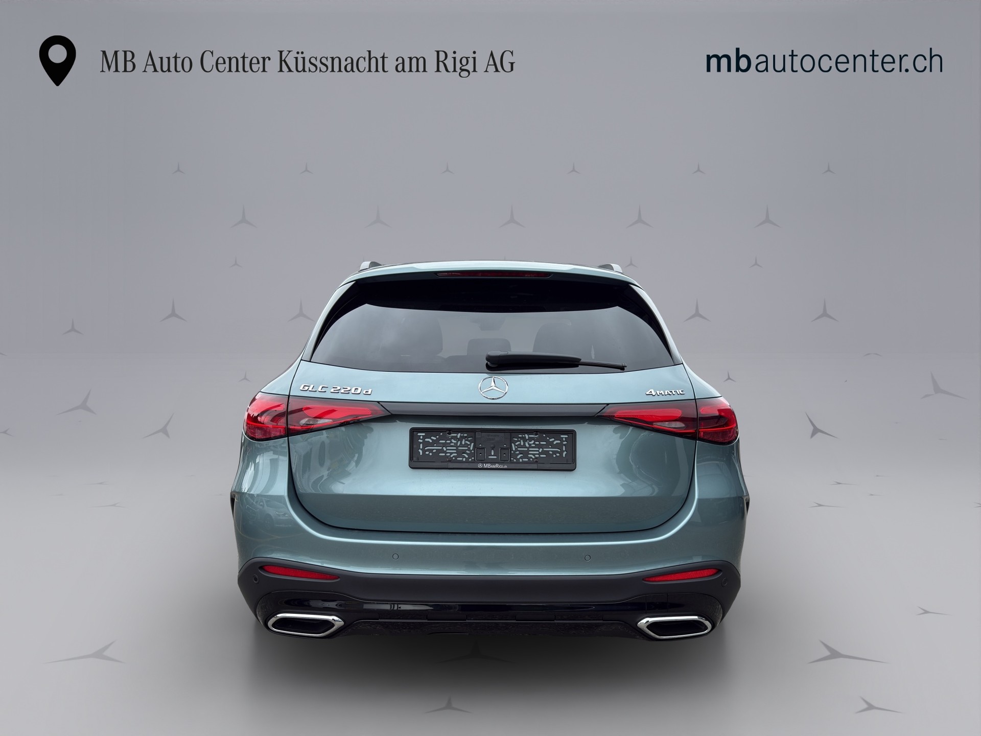 MERCEDES-BENZ GLC 220 d AMG Line 4matic-image-4
