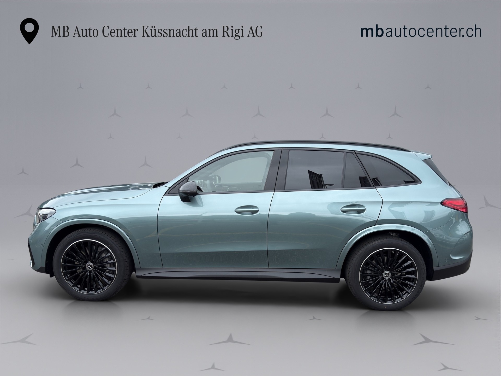 MERCEDES-BENZ GLC 220 d AMG Line 4matic-image-2