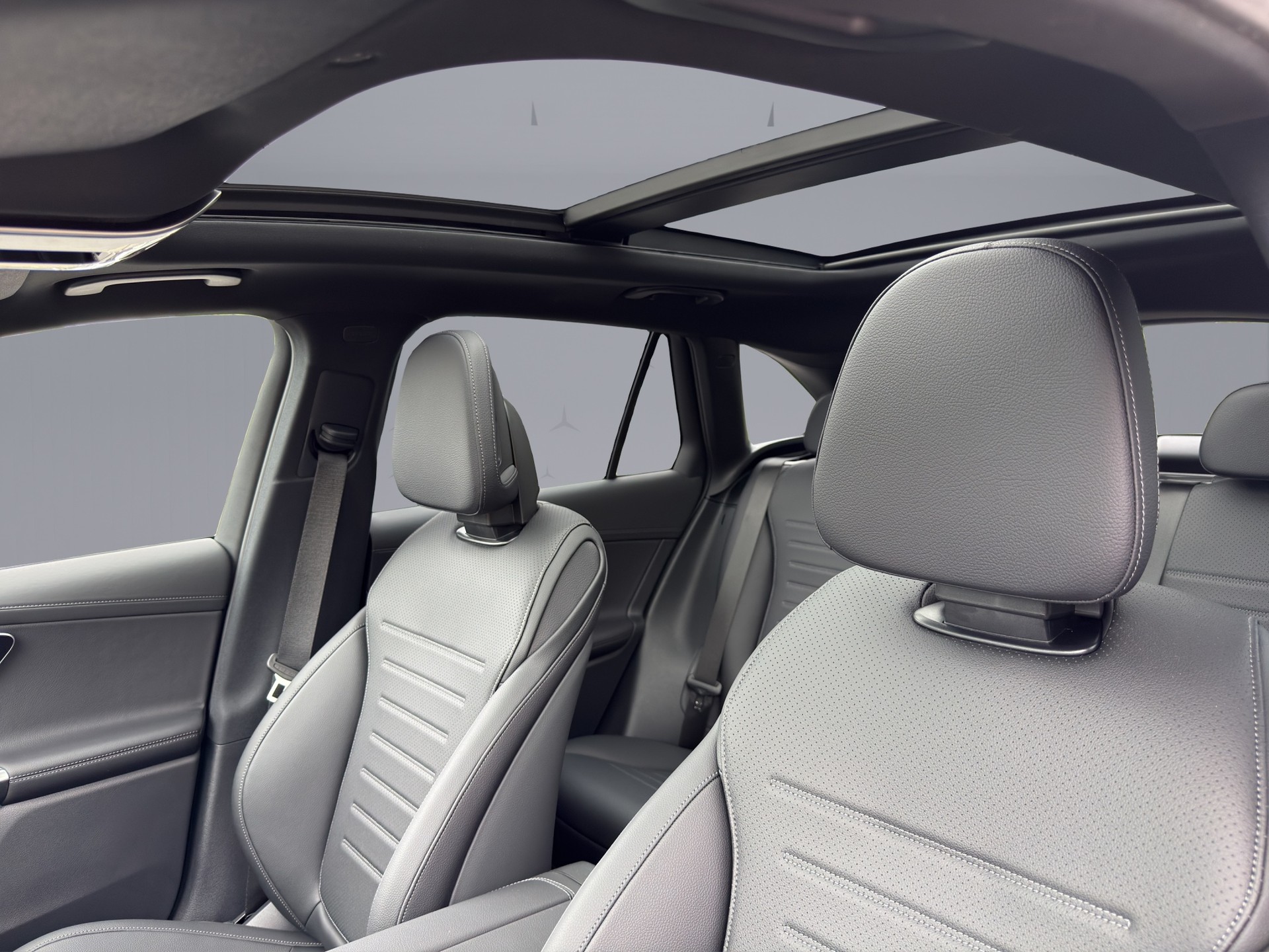 MERCEDES-BENZ GLC 220 d AMG Line 4matic-image-19