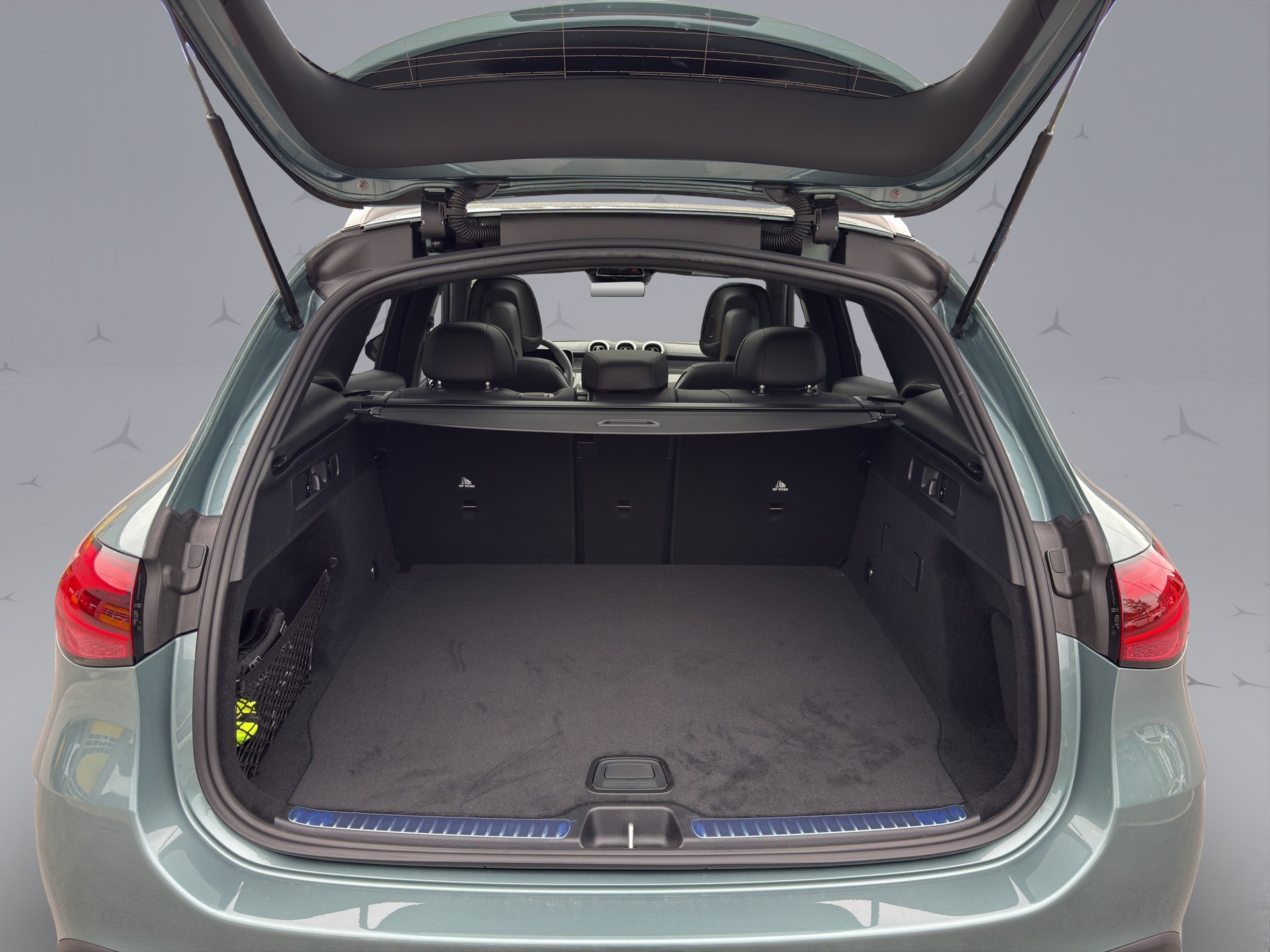 MERCEDES-BENZ GLC 220 d AMG Line 4matic-image-17