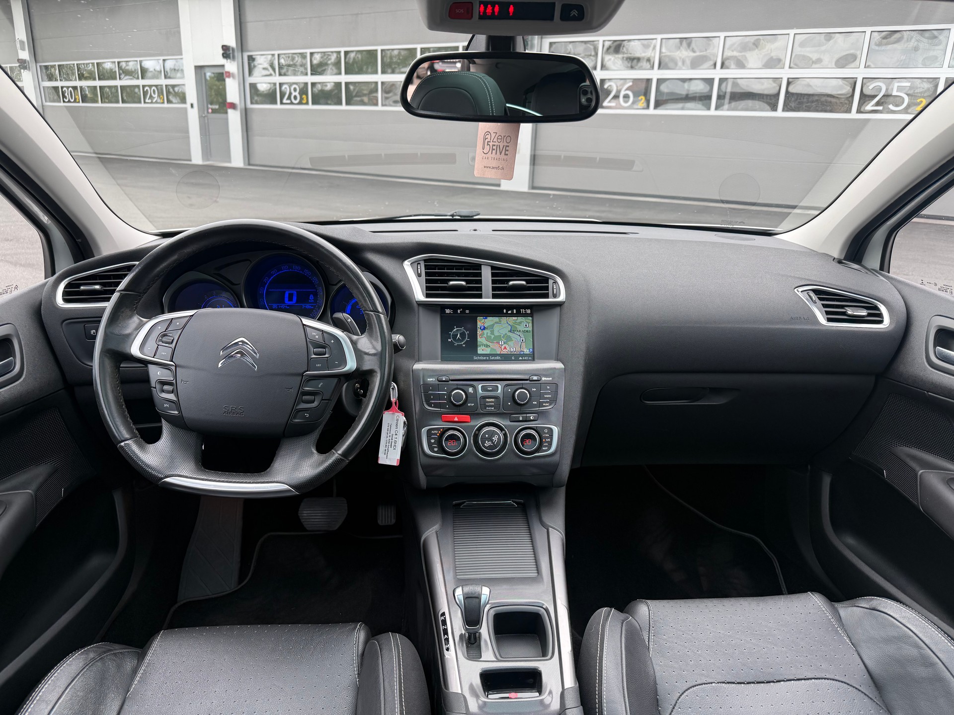 CITROEN C4 Berline 1.6 e-HDi Exclusive EGS6-image-7