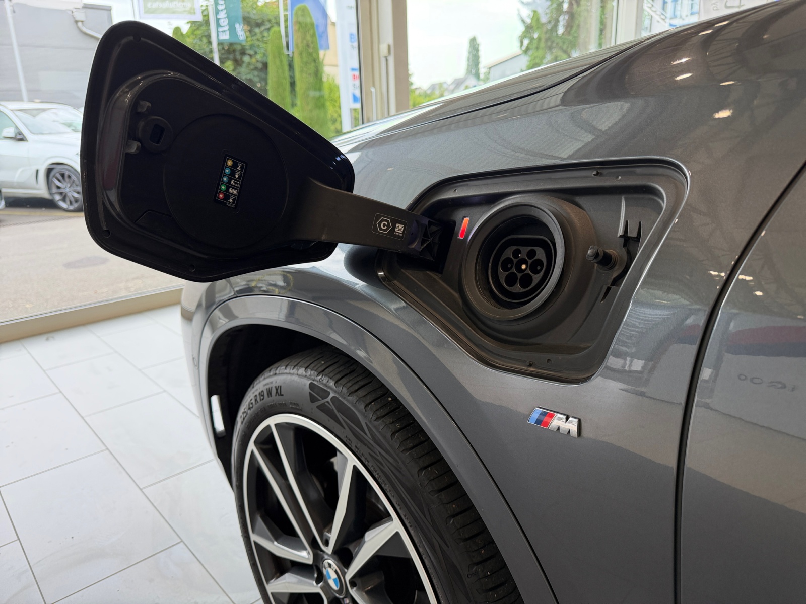 BMW X2 xDrive 25e M Sport Steptronic-image-10