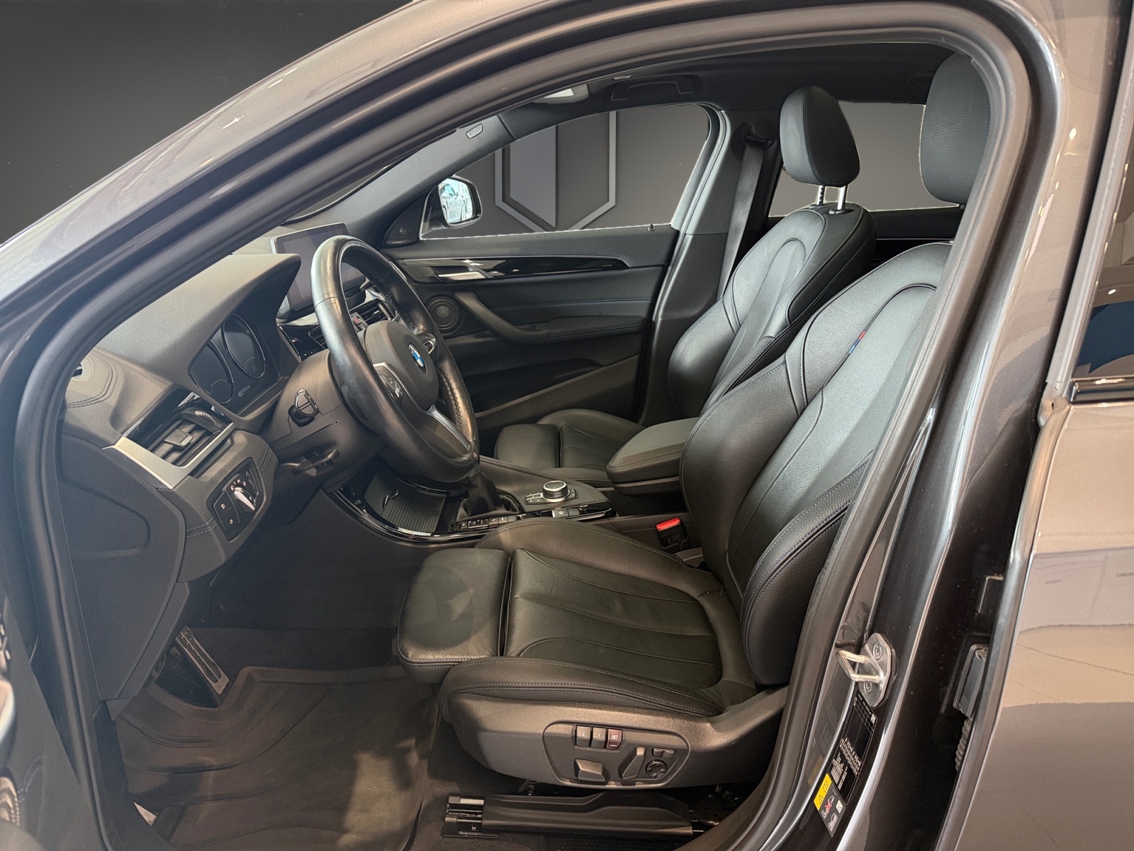 BMW X2 xDrive 25e M Sport Steptronic-image-11
