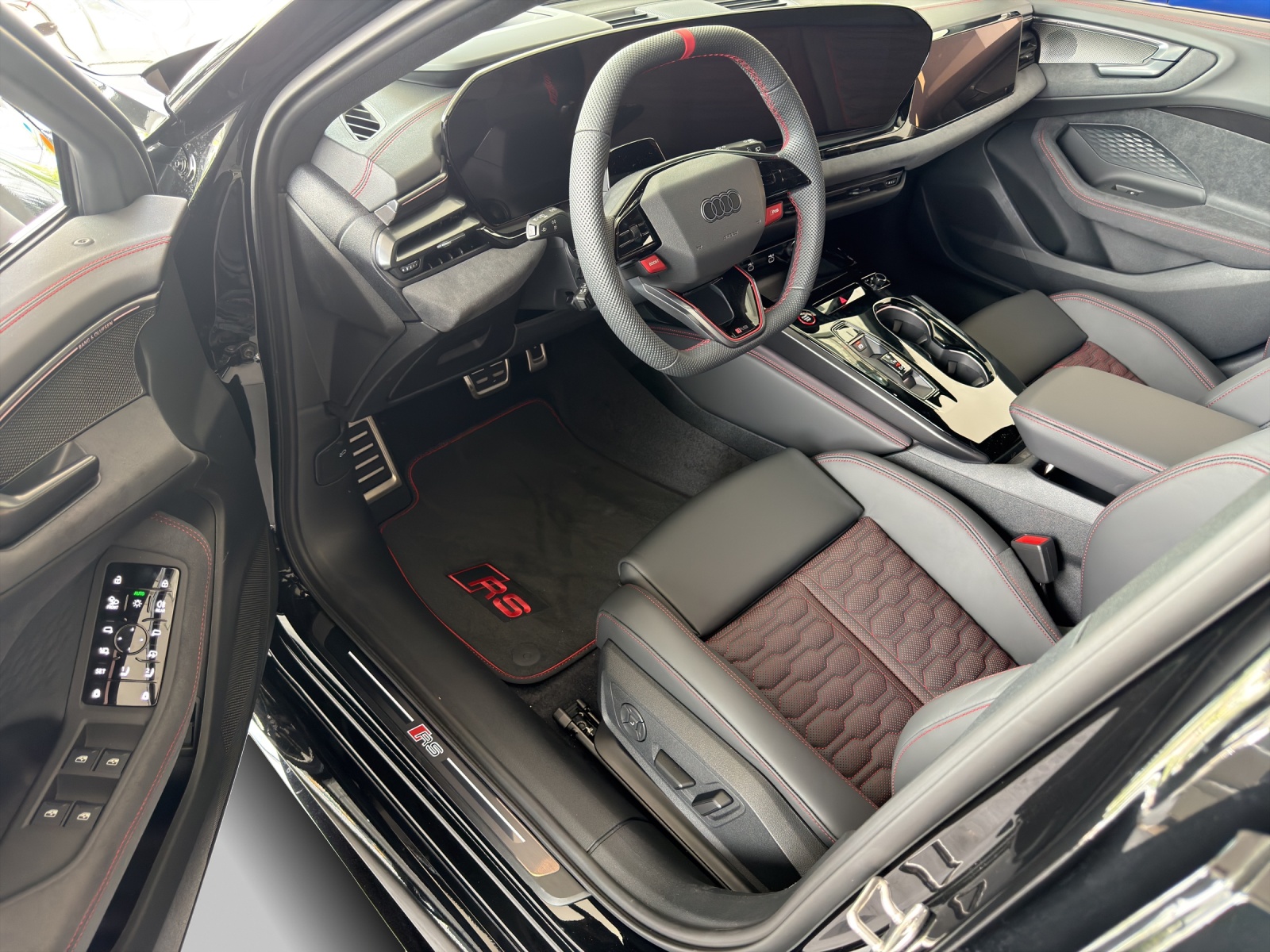 AUDI RS 5 Avant TFSI 470 kW Tiptronic quattro-image-13