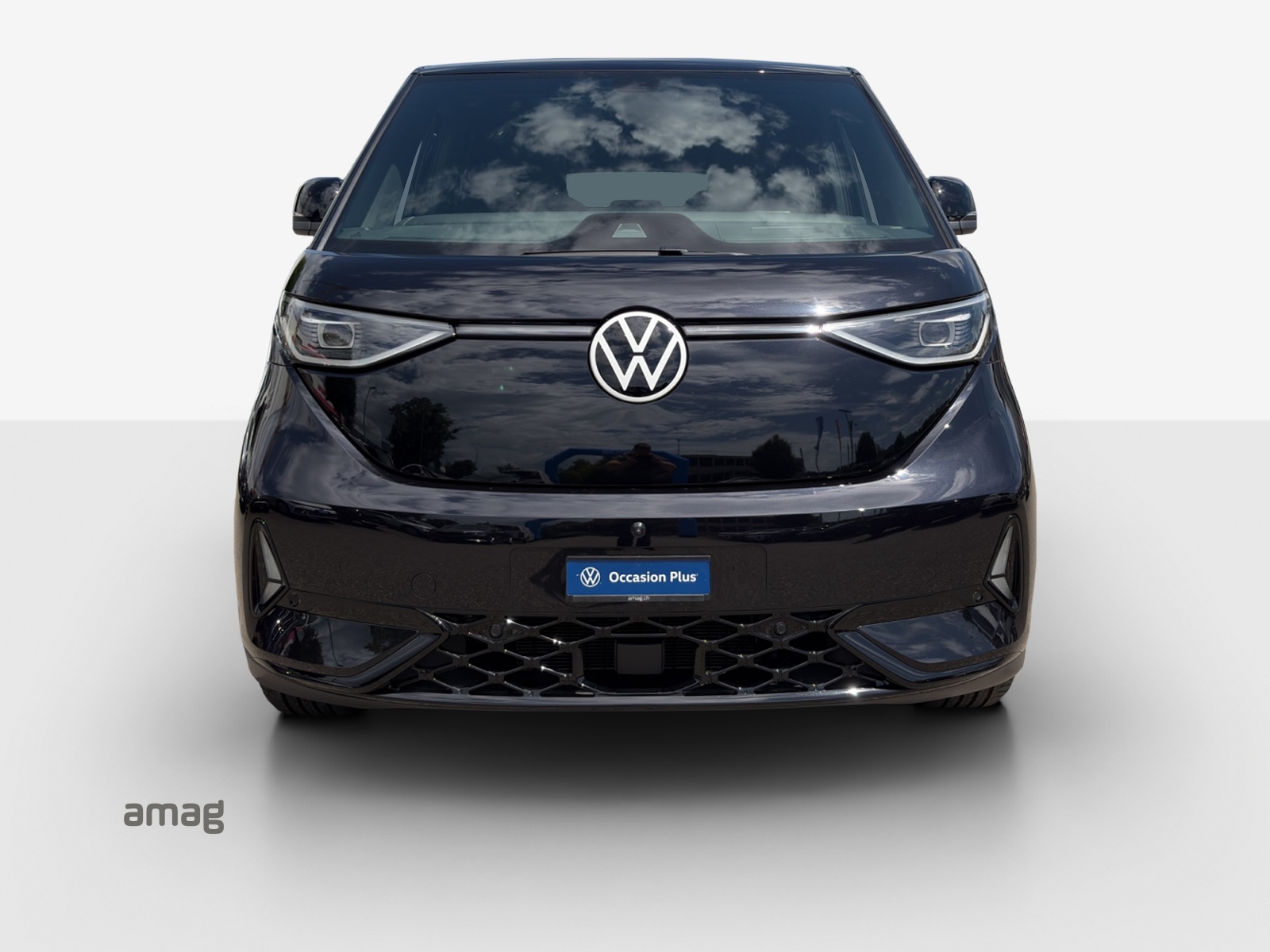 VW ID.Buzz LWB GTX 4 Motion-image-6