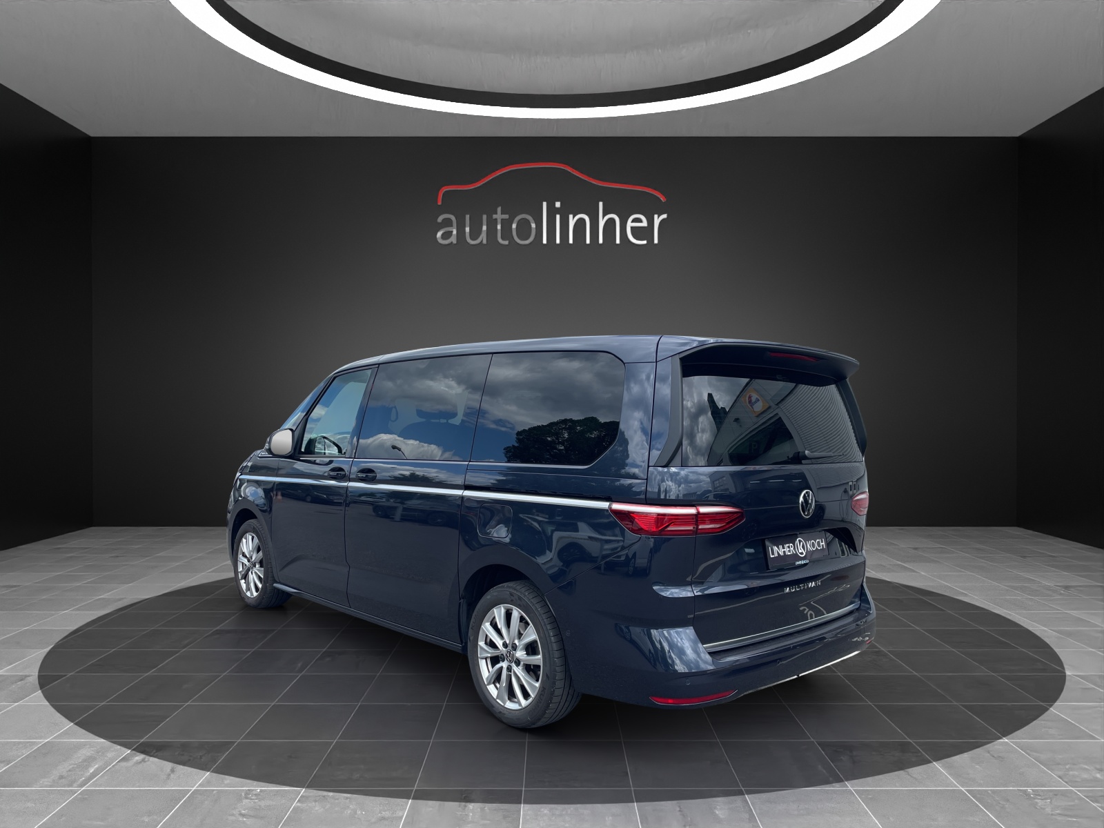 VW Multivan 2.0 TDI Style DSG Lang-image-2